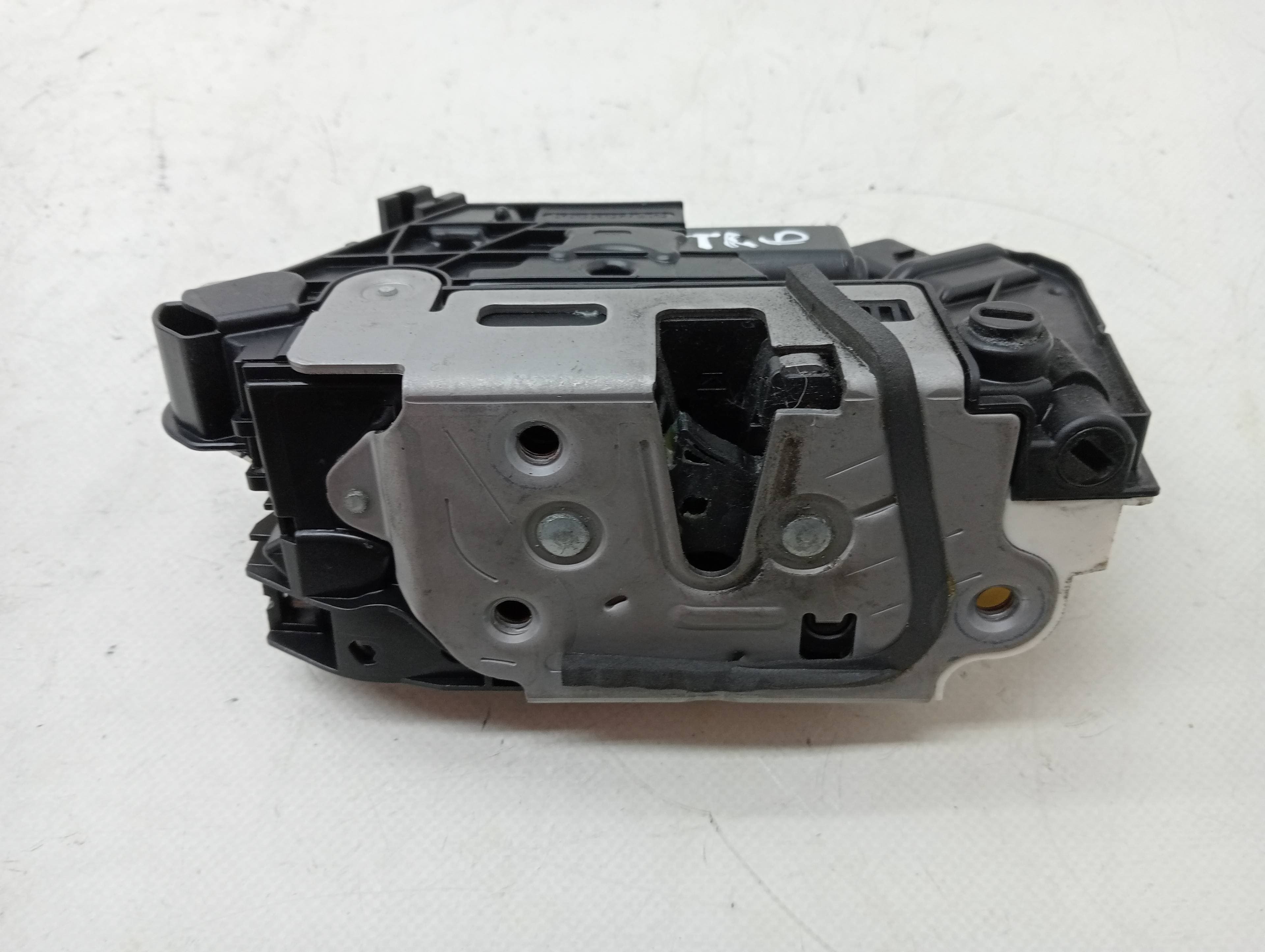 Cerradura puerta trasera derecha SEAT MII (KF1) 2