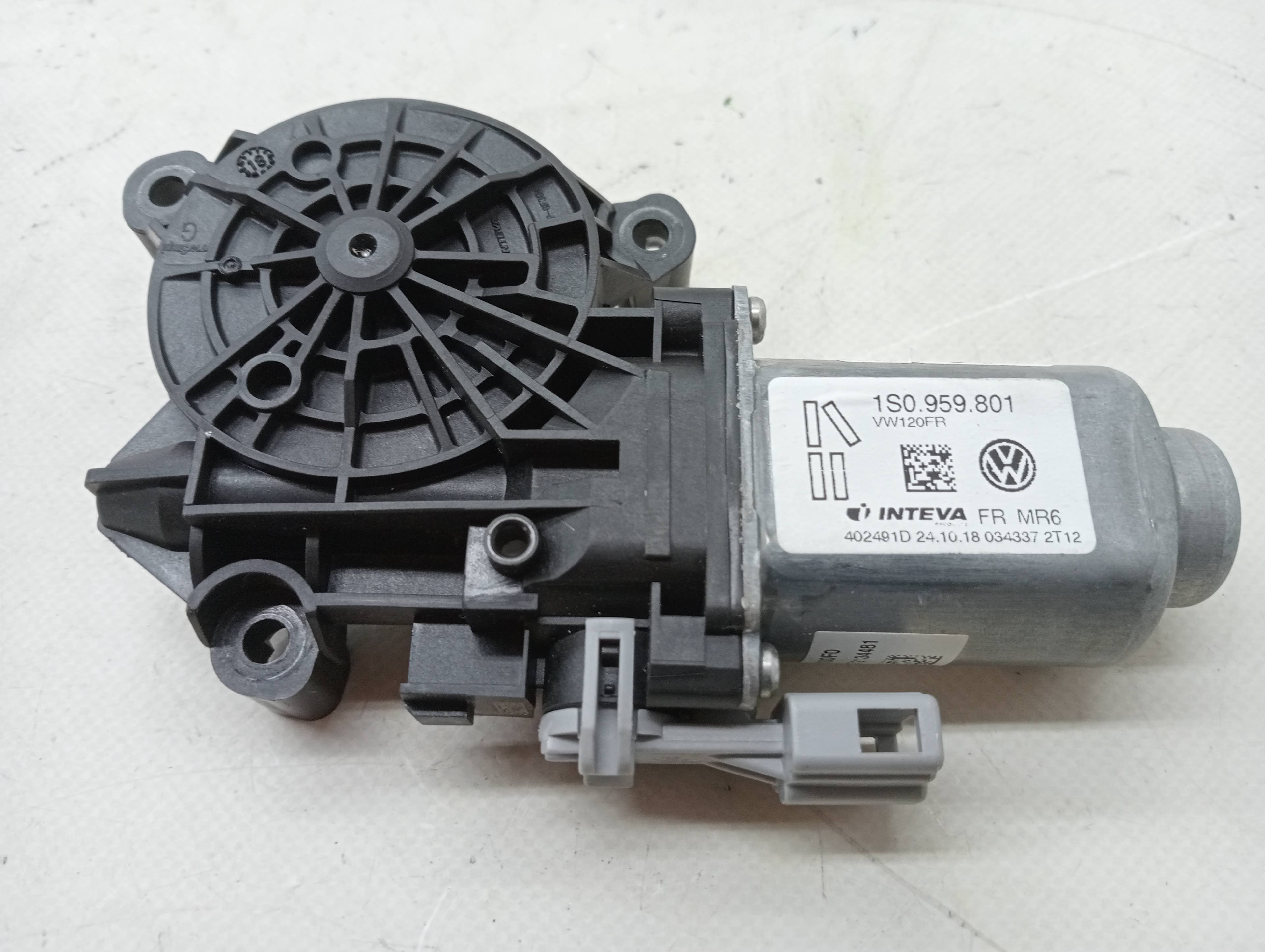 Motor elevalunas delantero derecho SEAT MII (KF1) 3