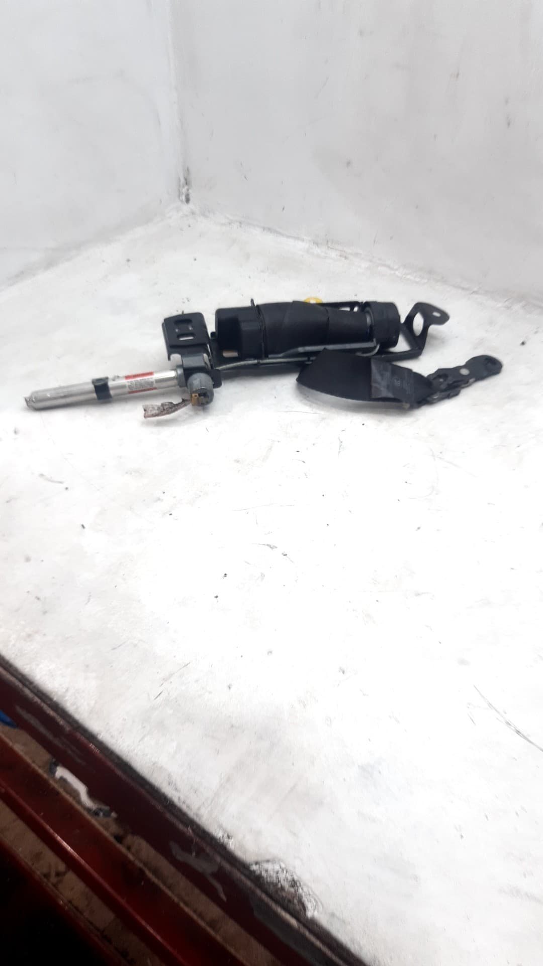 Cinturon seguridad delantero derecho VOLVO V50 FAMILIAR 2
