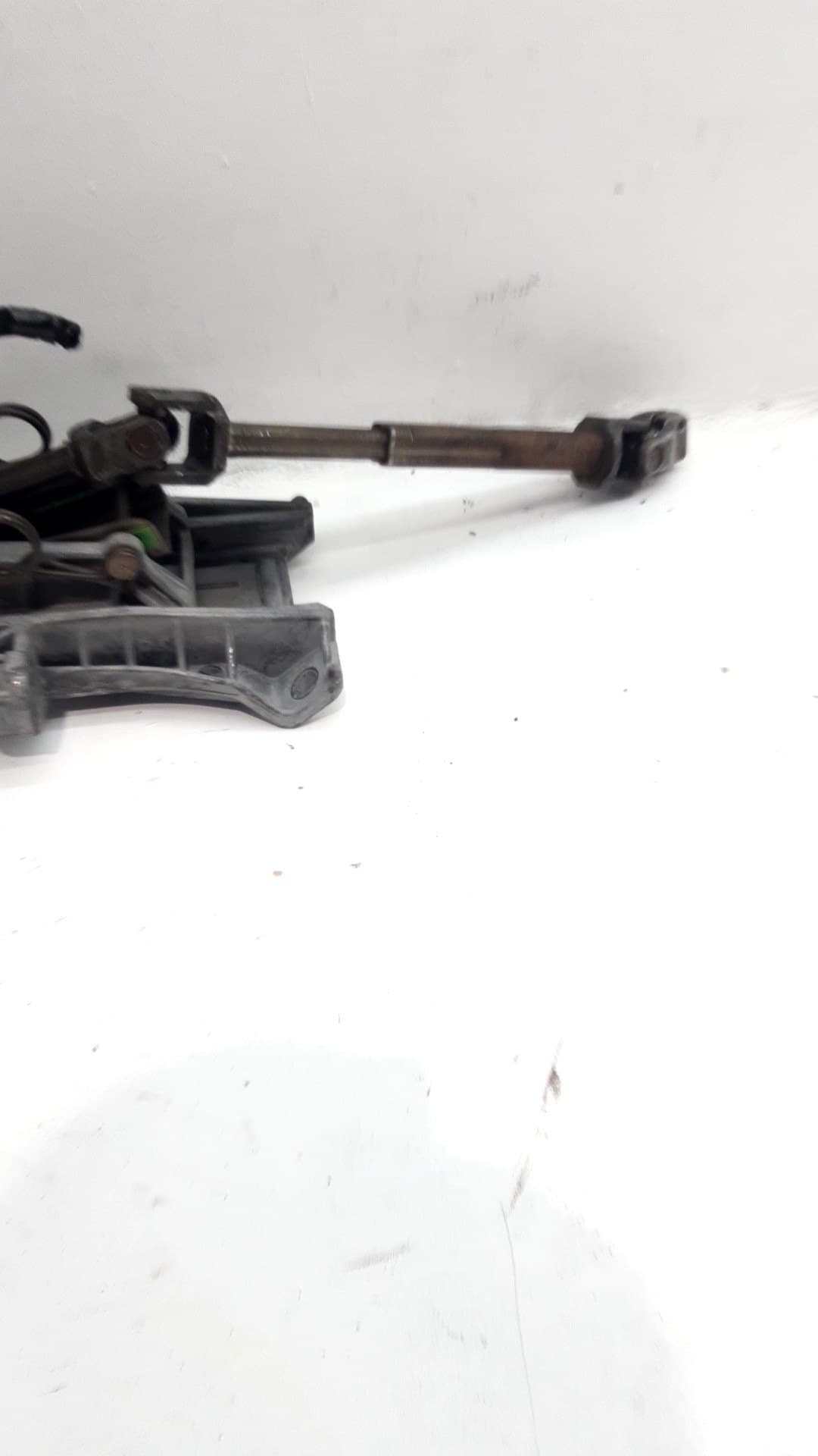 Columna direccion VOLVO V50 FAMILIAR 2