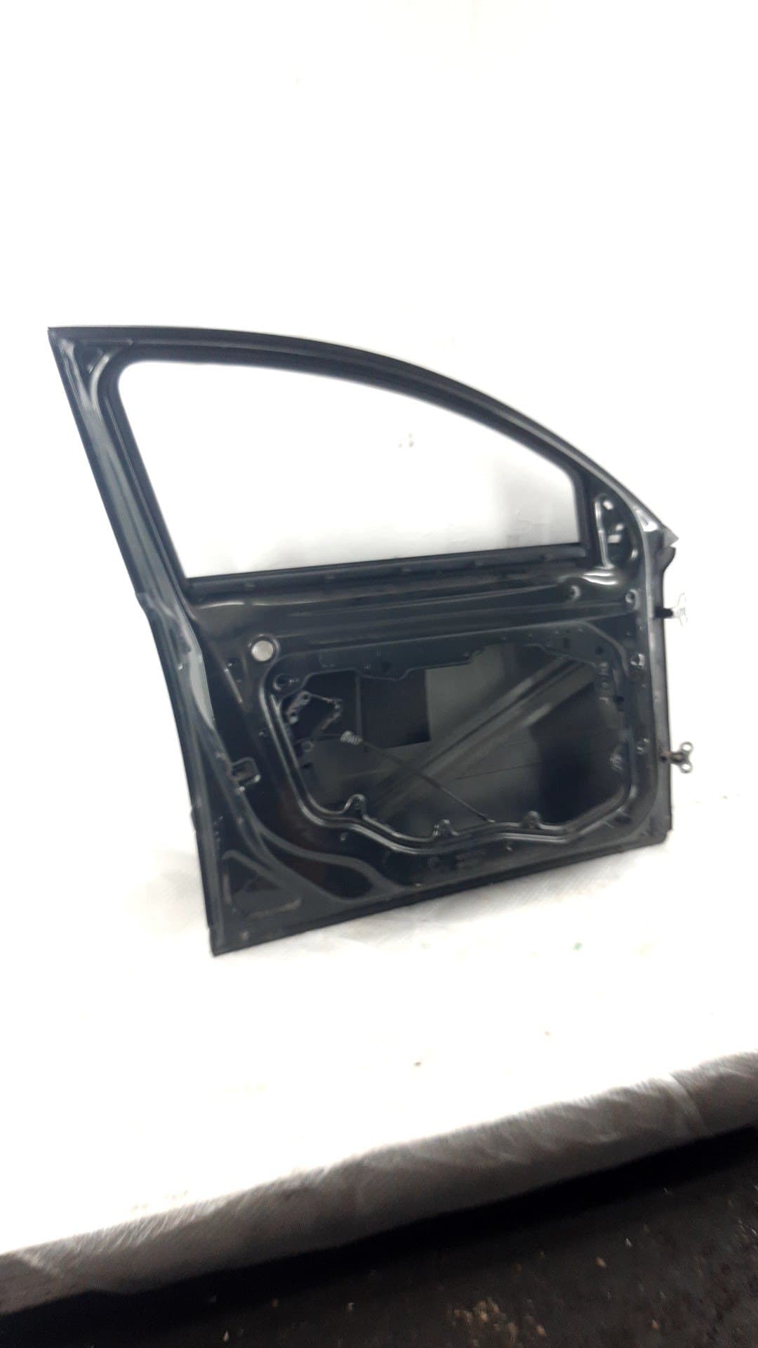 Puerta delantera izquierda VOLVO V50 FAMILIAR 3
