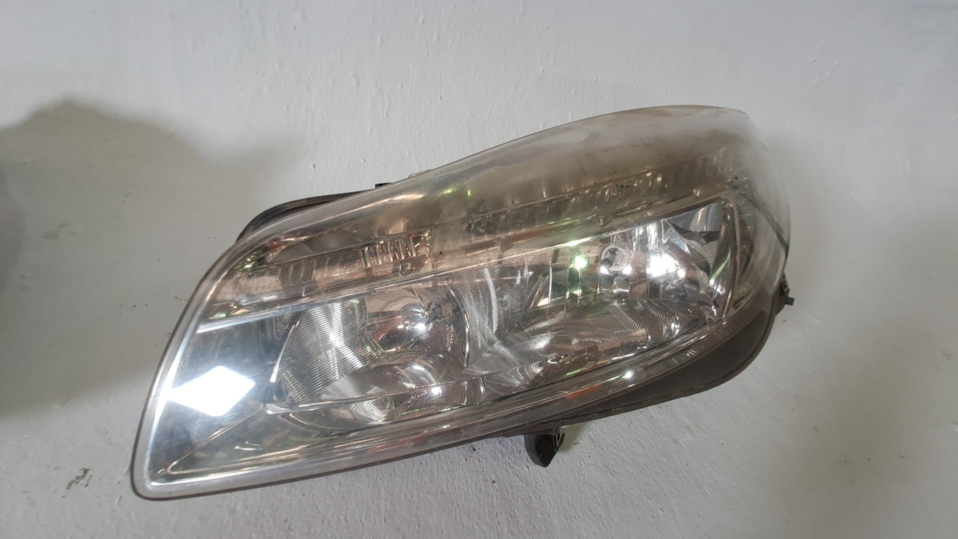 Faro izquierdo OPEL INSIGNIA A SEDAN (G09)