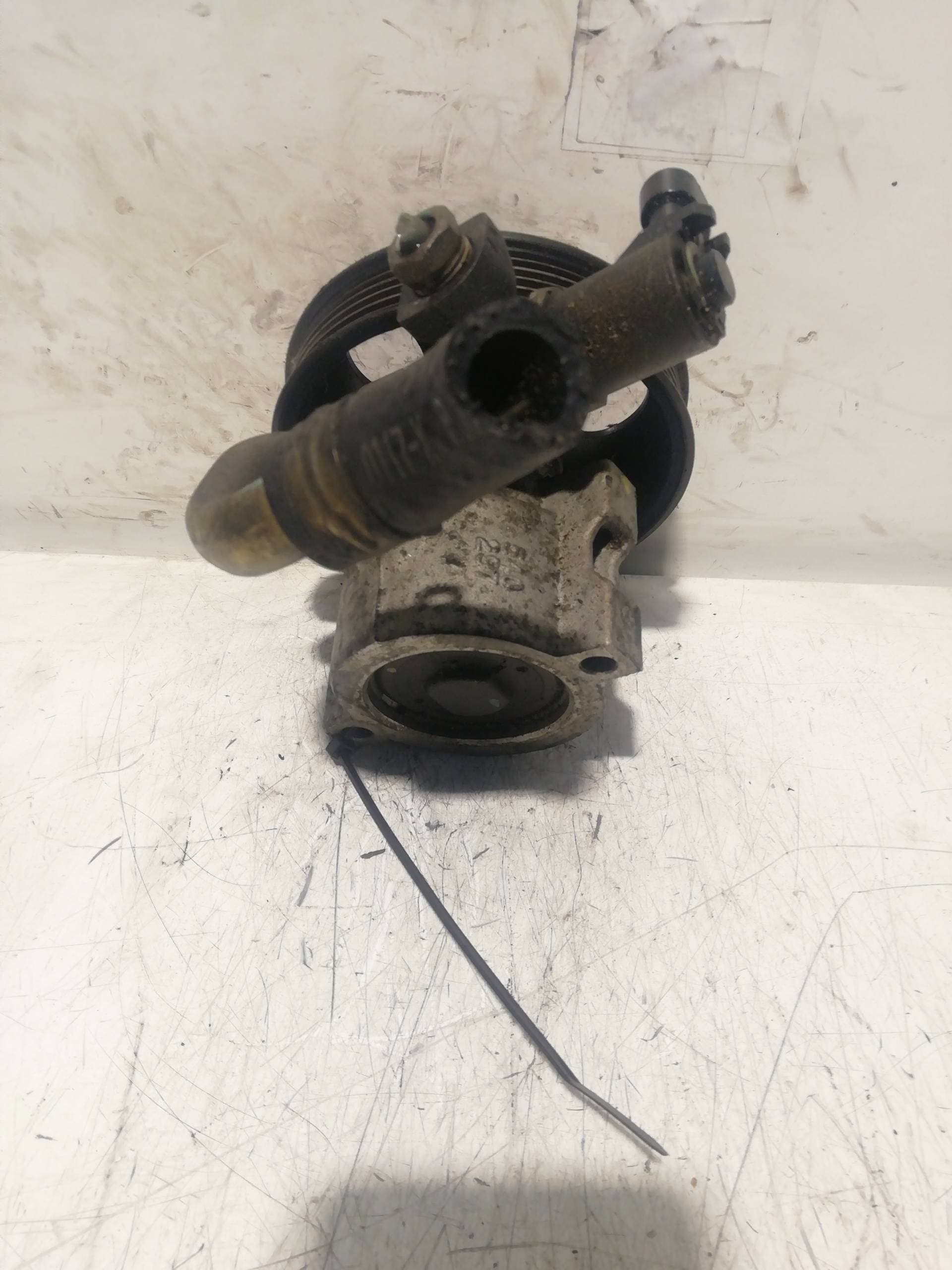 Bomba direccion CHEVROLET LACETTI 4