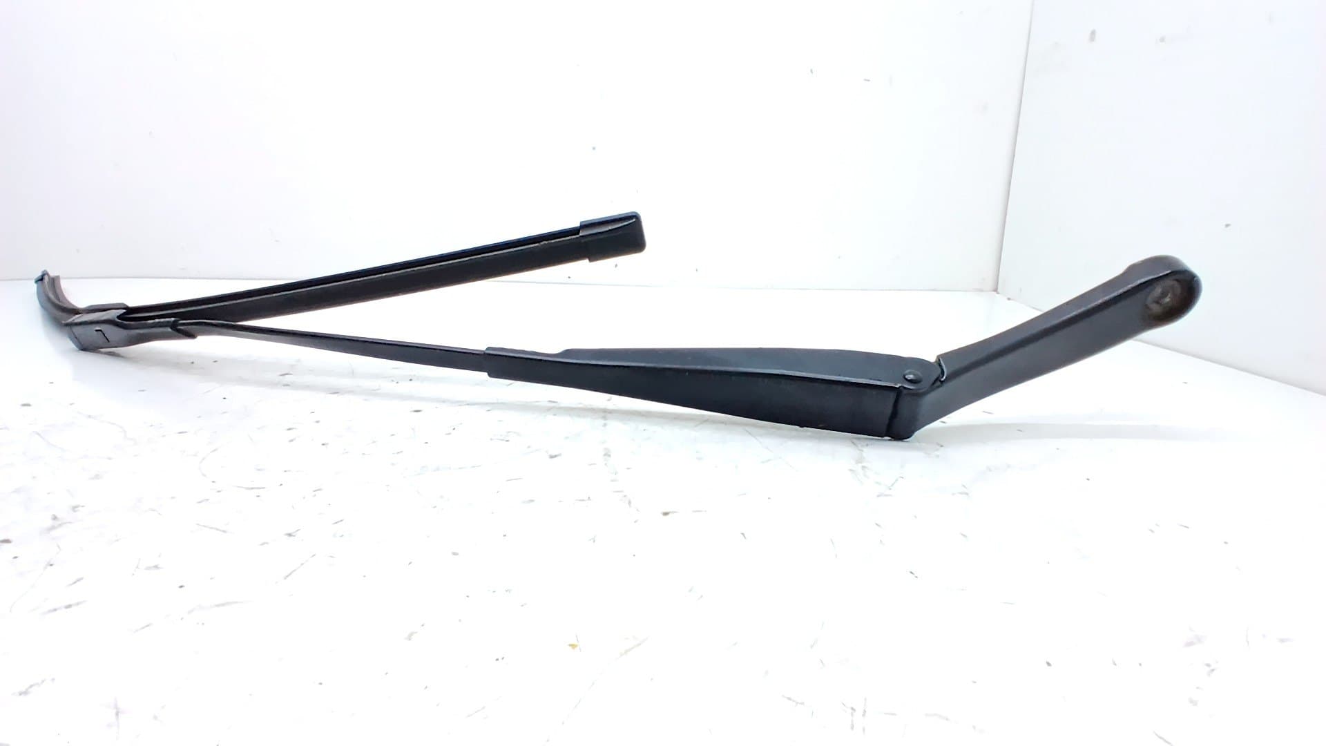 Brazo limpia delantero izquierdo AUDI A3 (8V) 2