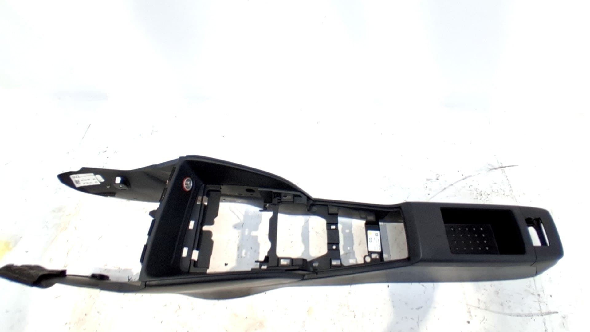 Consola central AUDI A3 (8V) 4