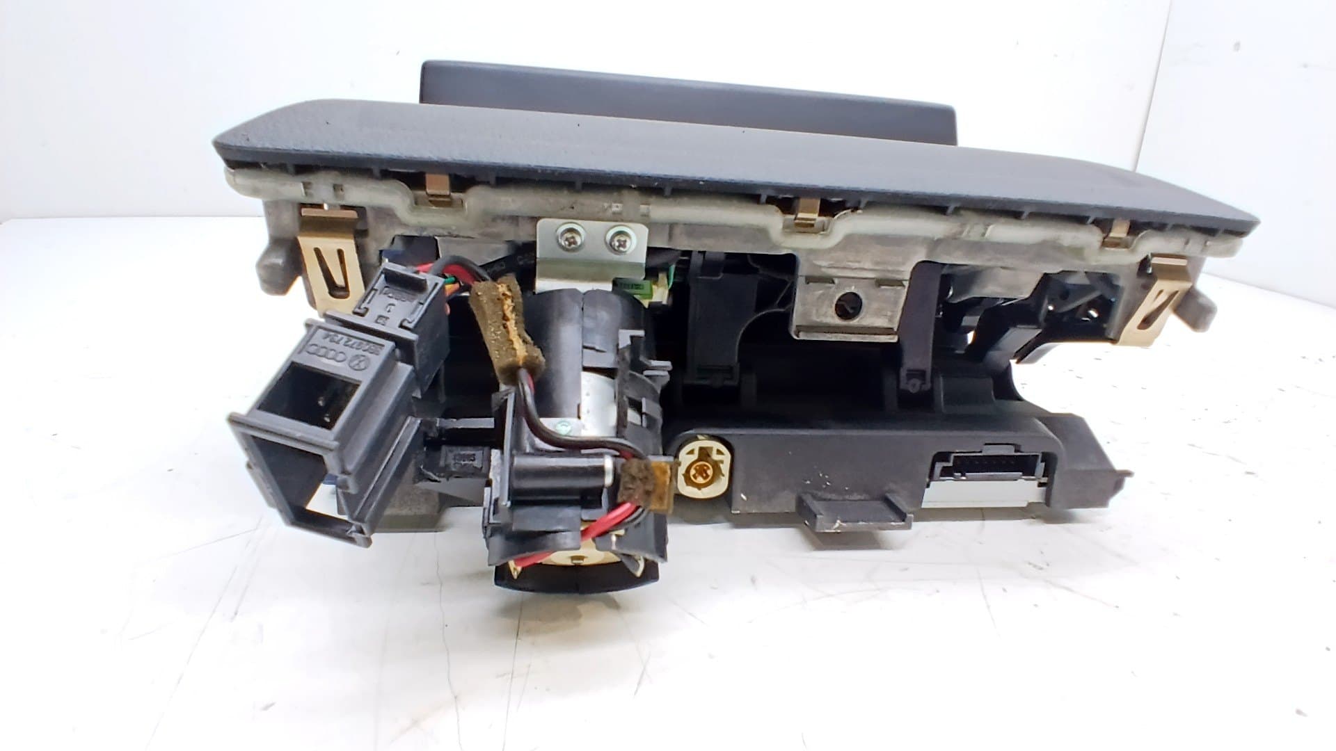 Pantalla multifuncion AUDI A3 (8V) 5