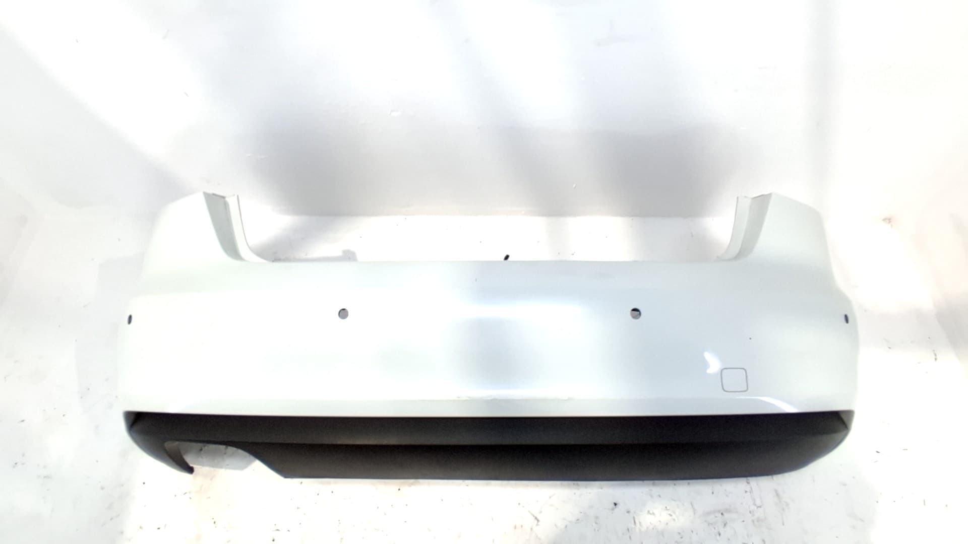 Paragolpes trasero AUDI A3 (8V)