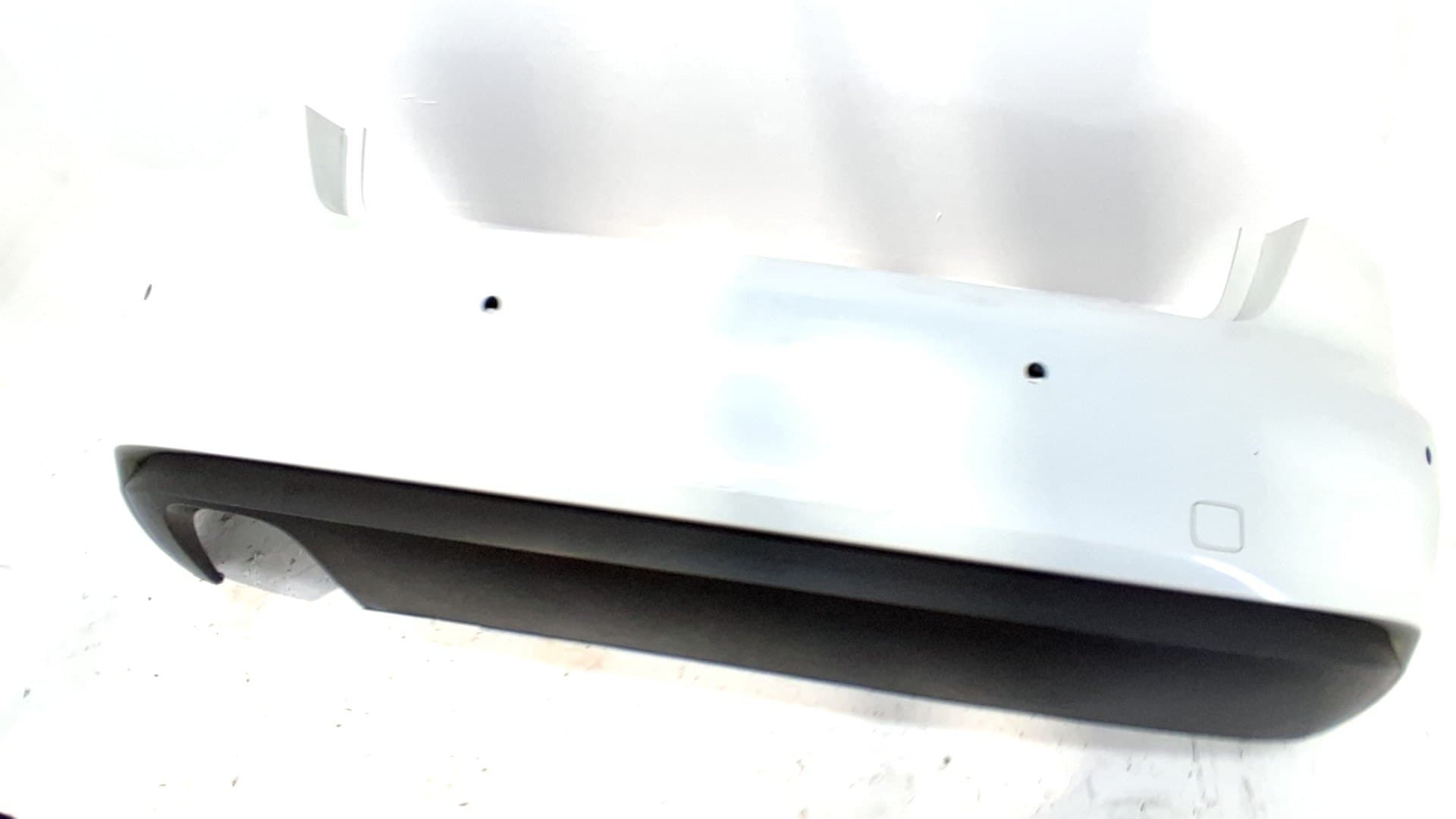 Paragolpes trasero AUDI A3 (8V) 3