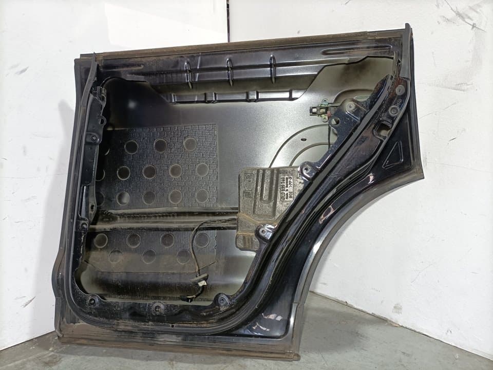 Puerta trasera derecha VOLKSWAGEN TOUAREG (7LA) 5