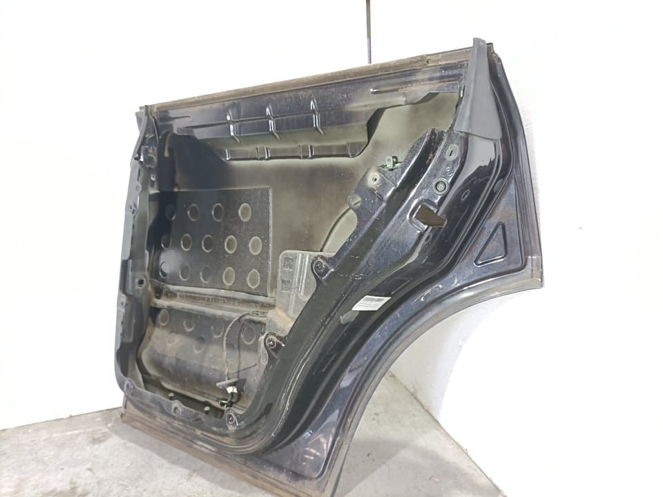 Puerta trasera derecha VOLKSWAGEN TOUAREG (7LA) 4