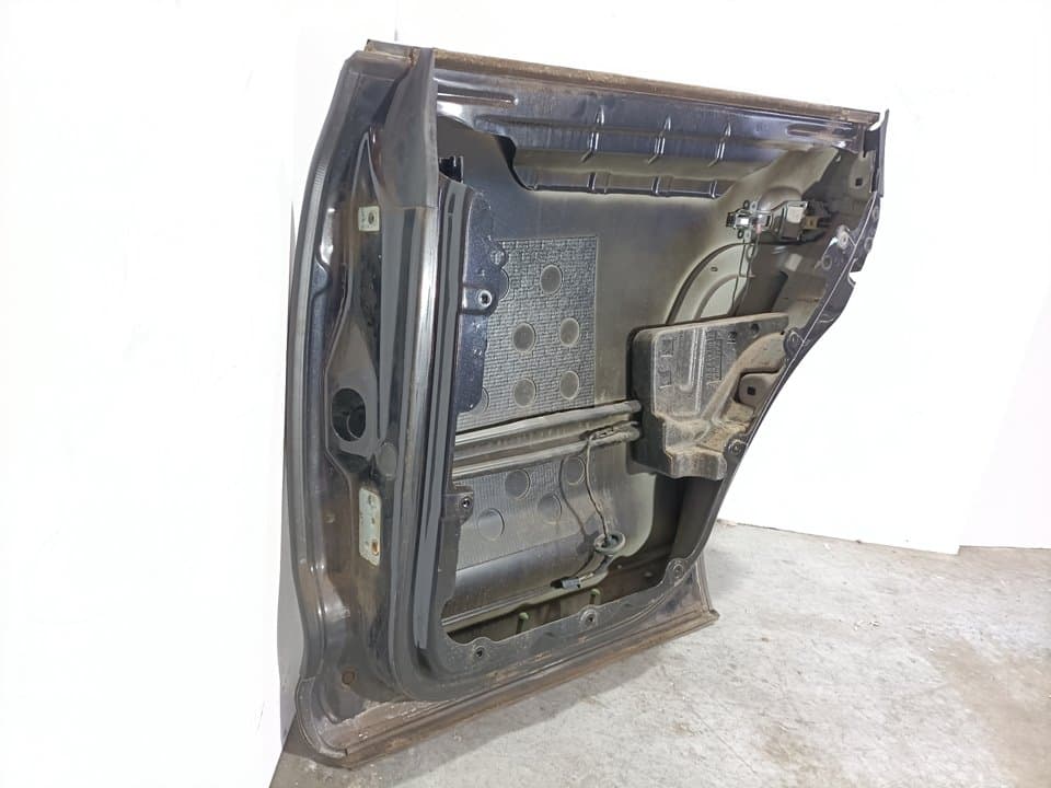 Puerta trasera derecha VOLKSWAGEN TOUAREG (7LA) 3