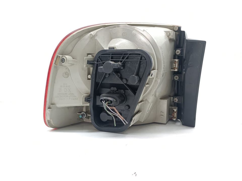 Piloto trasero derecho VOLKSWAGEN TOUAREG (7LA) 5