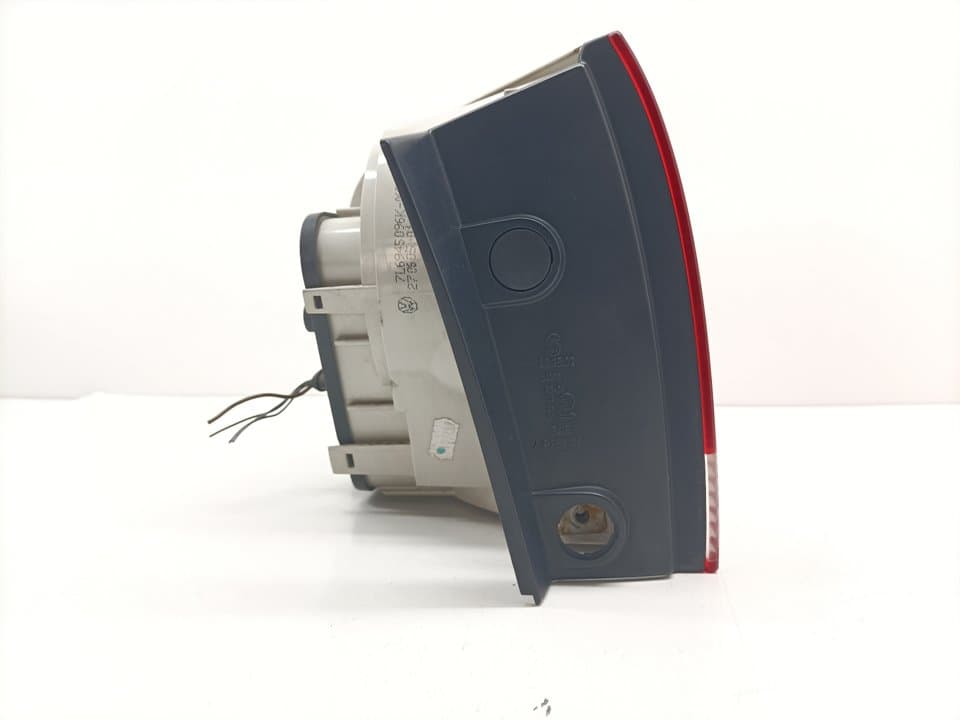 Piloto trasero derecho VOLKSWAGEN TOUAREG (7LA) 4