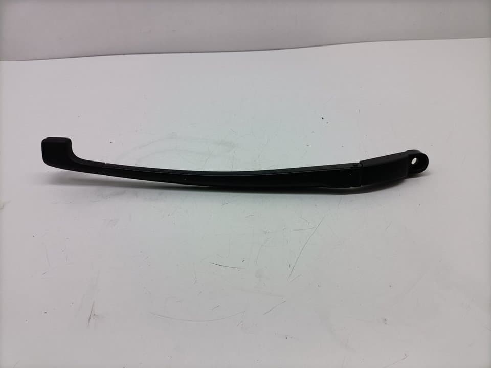 Brazo limpia delantero izquierdo VOLKSWAGEN TOUAREG (7LA) 2