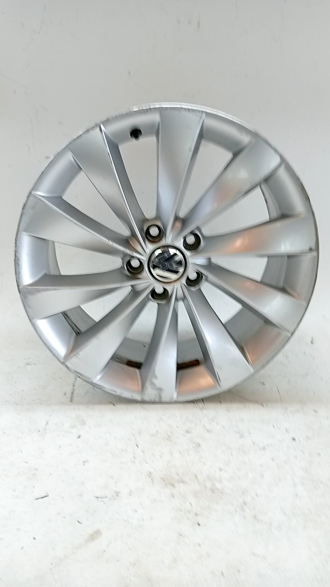 Llanta VOLKSWAGEN PASSAT CC (357)
