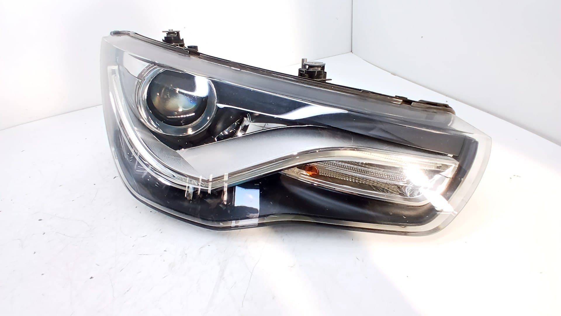 Faro derecho AUDI A1 SPORTBACK (8XF)