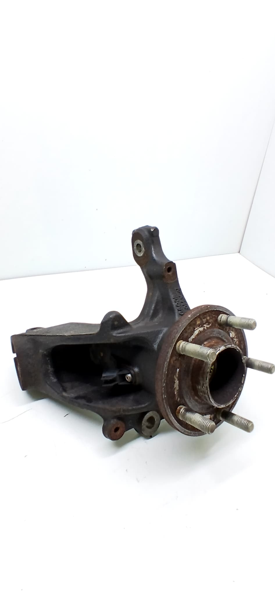 Mangueta delantera izquierda FORD FOCUS 2