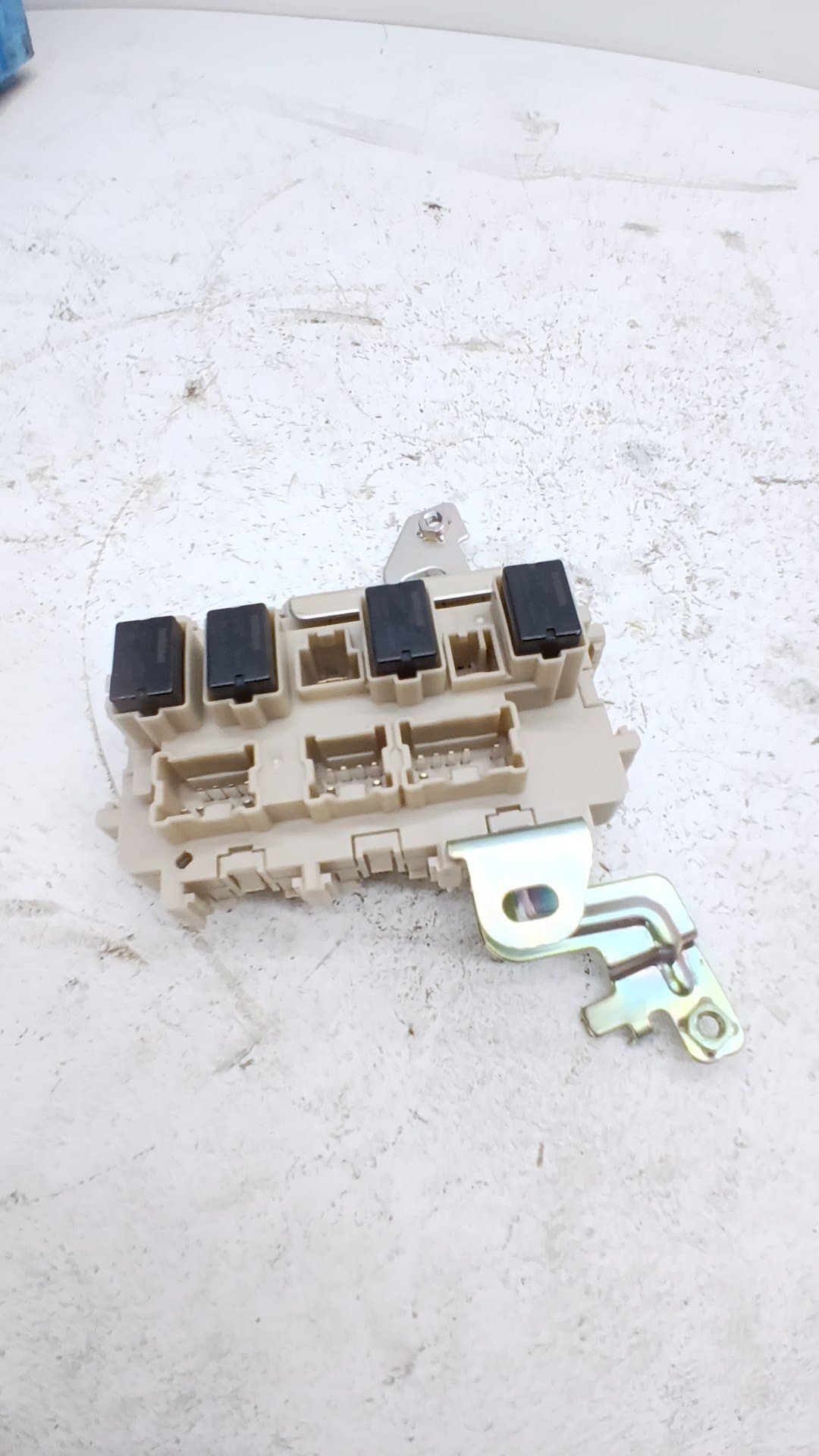 Caja reles / fusibles NISSAN QASHQAI (J11)