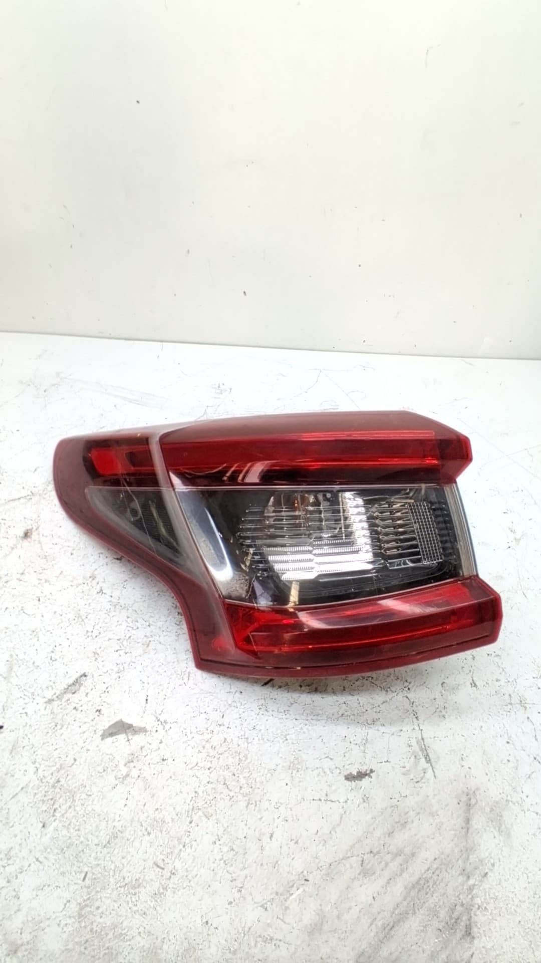 Piloto trasero izquierdo NISSAN QASHQAI (J11)