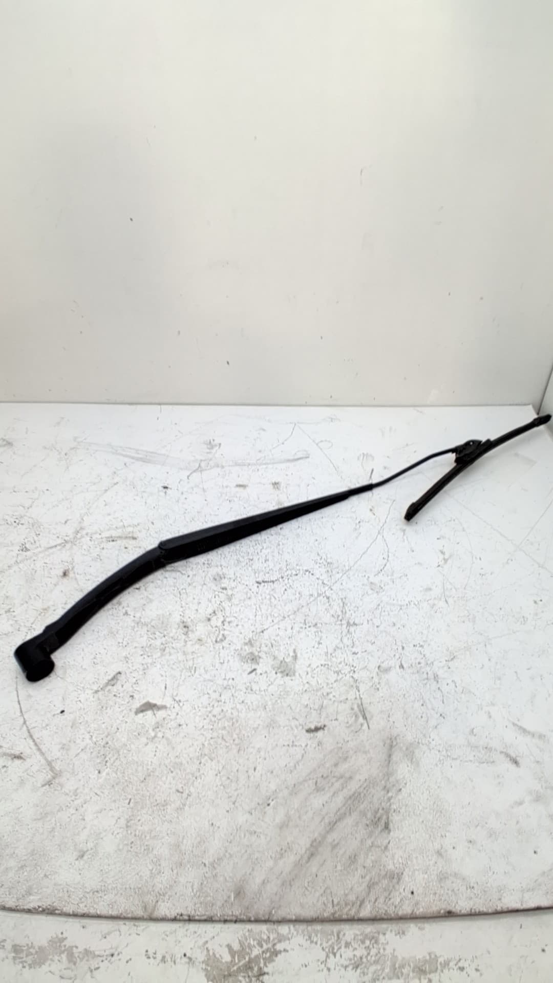 Brazo limpia delantero derecho NISSAN QASHQAI (J11) 2