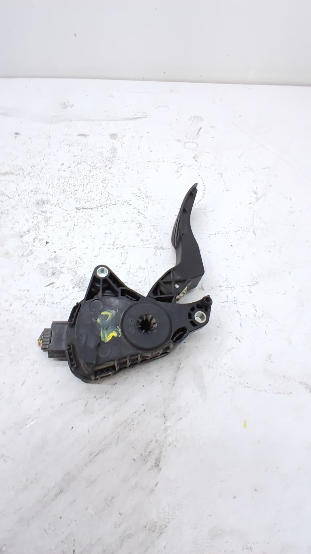 Pedal acelerador NISSAN QASHQAI (J11) 2