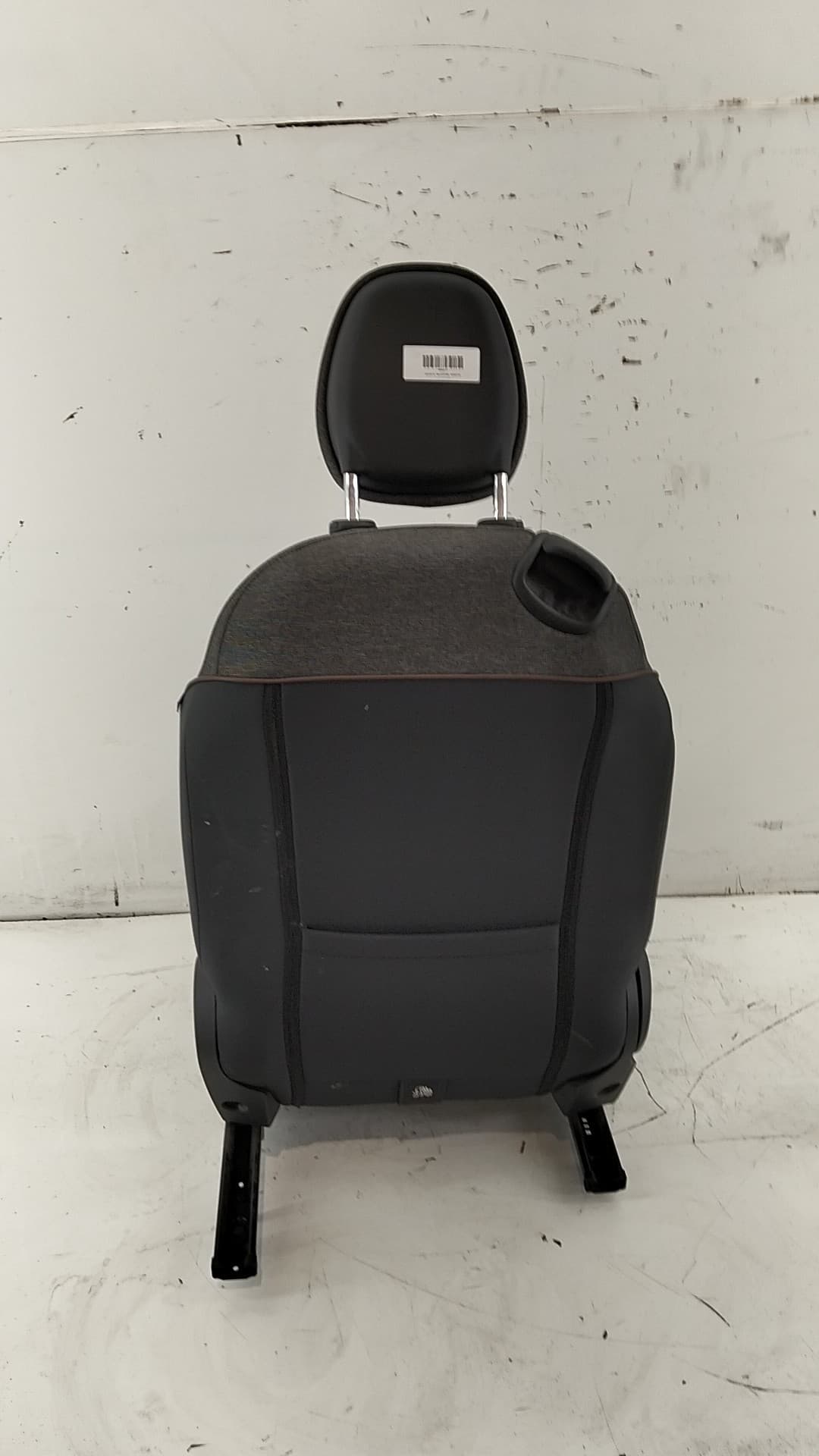 Asiento delantero derecho FIAT 500E 3