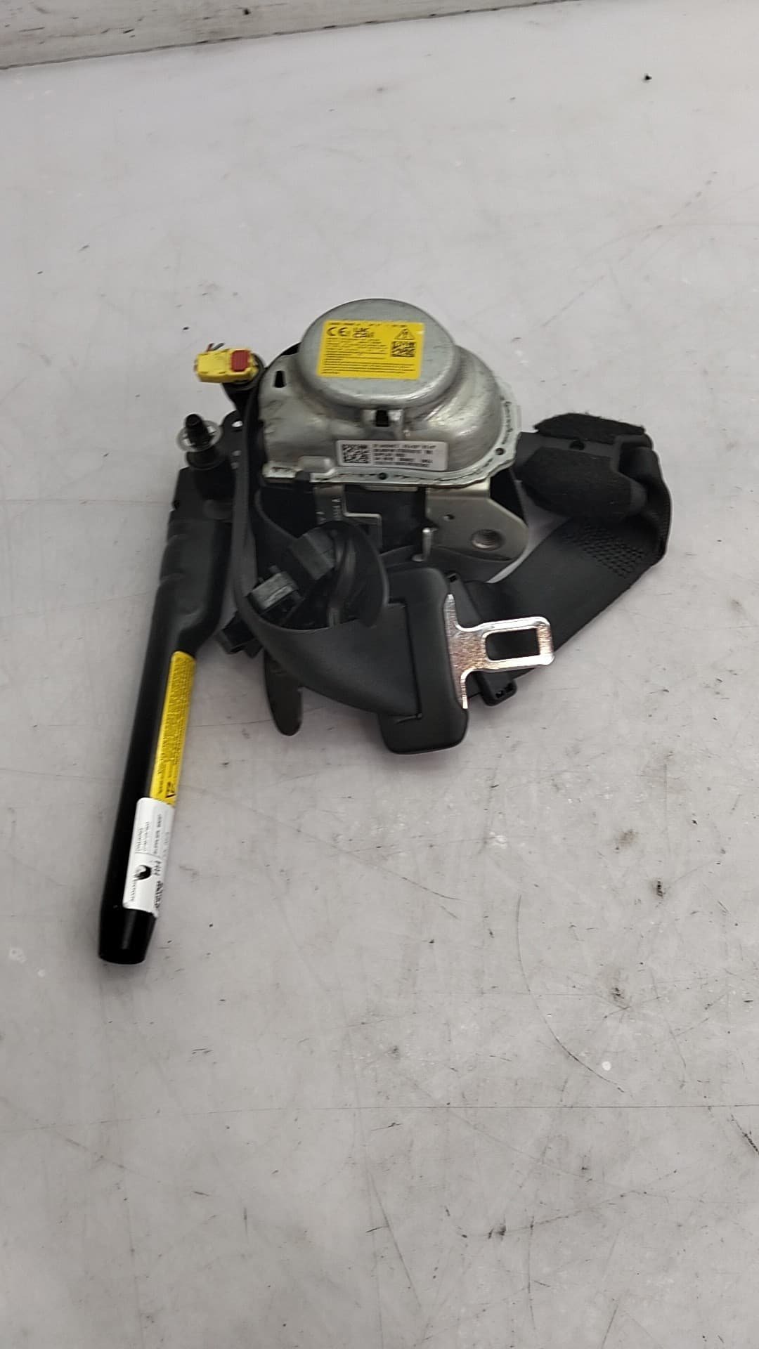 Cinturon seguridad delantero derecho FIAT 500E