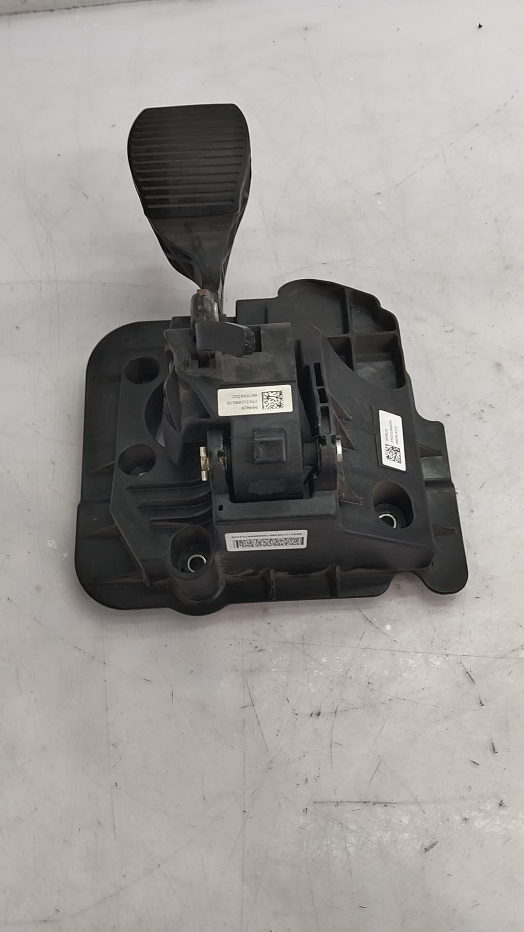 Pedal freno FIAT 500E