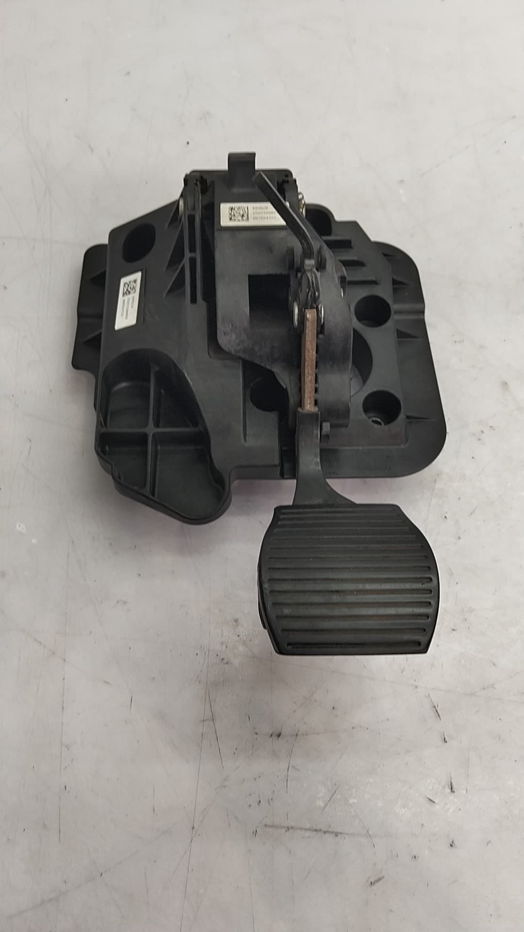 Pedal freno FIAT 500E 3