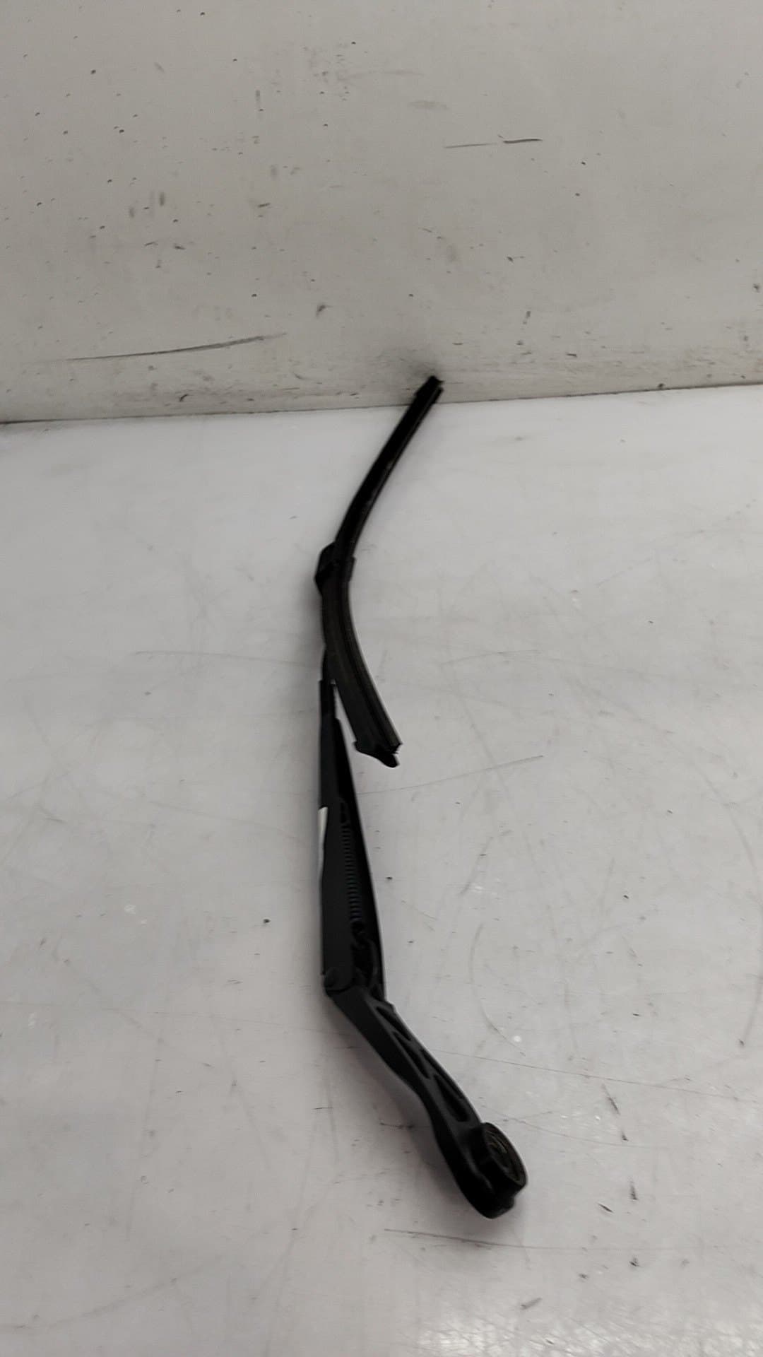 Brazo limpia delantero izquierdo FIAT 500E 2
