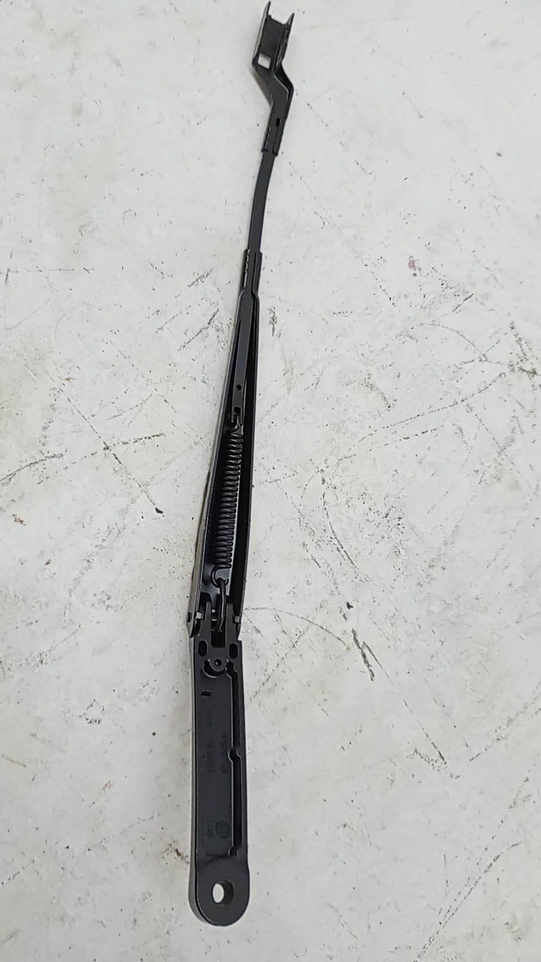 Brazo limpia delantero izquierdo SKODA KAMIQ (NW4) 2