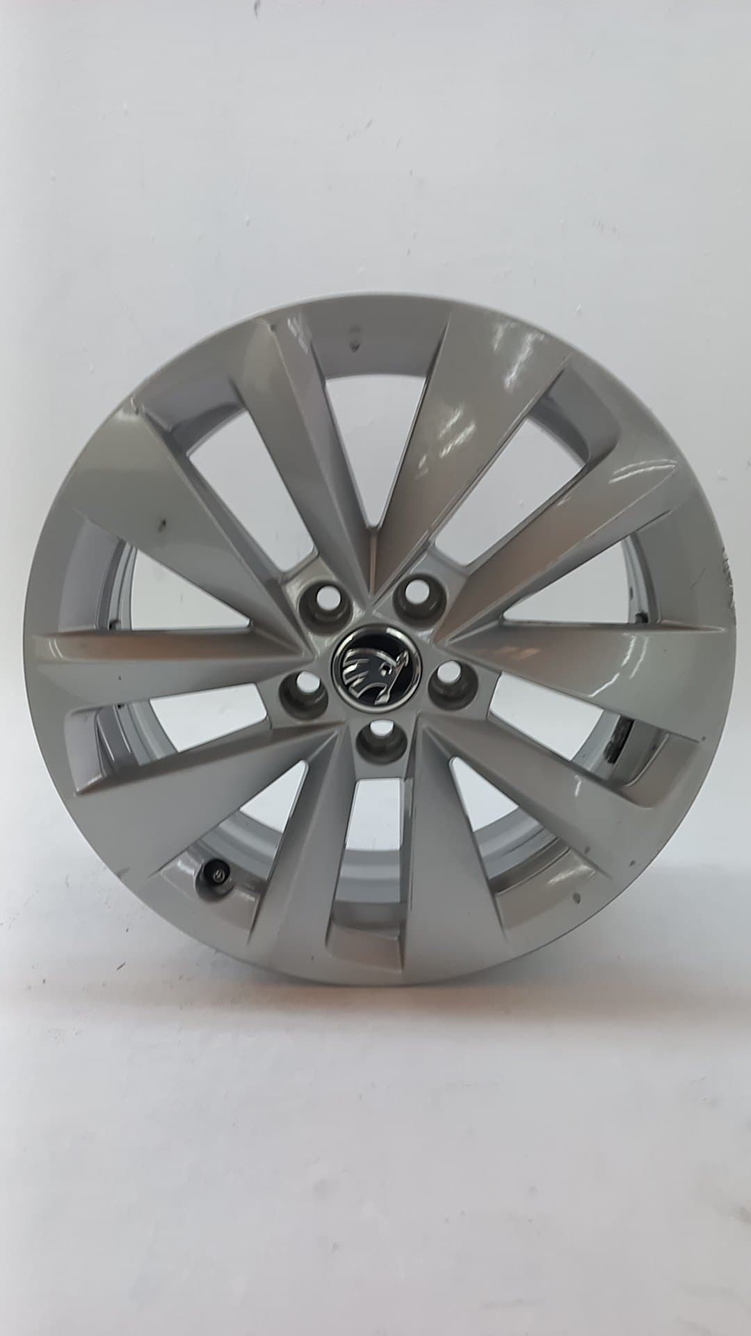 Llanta SKODA KAMIQ (NW4)