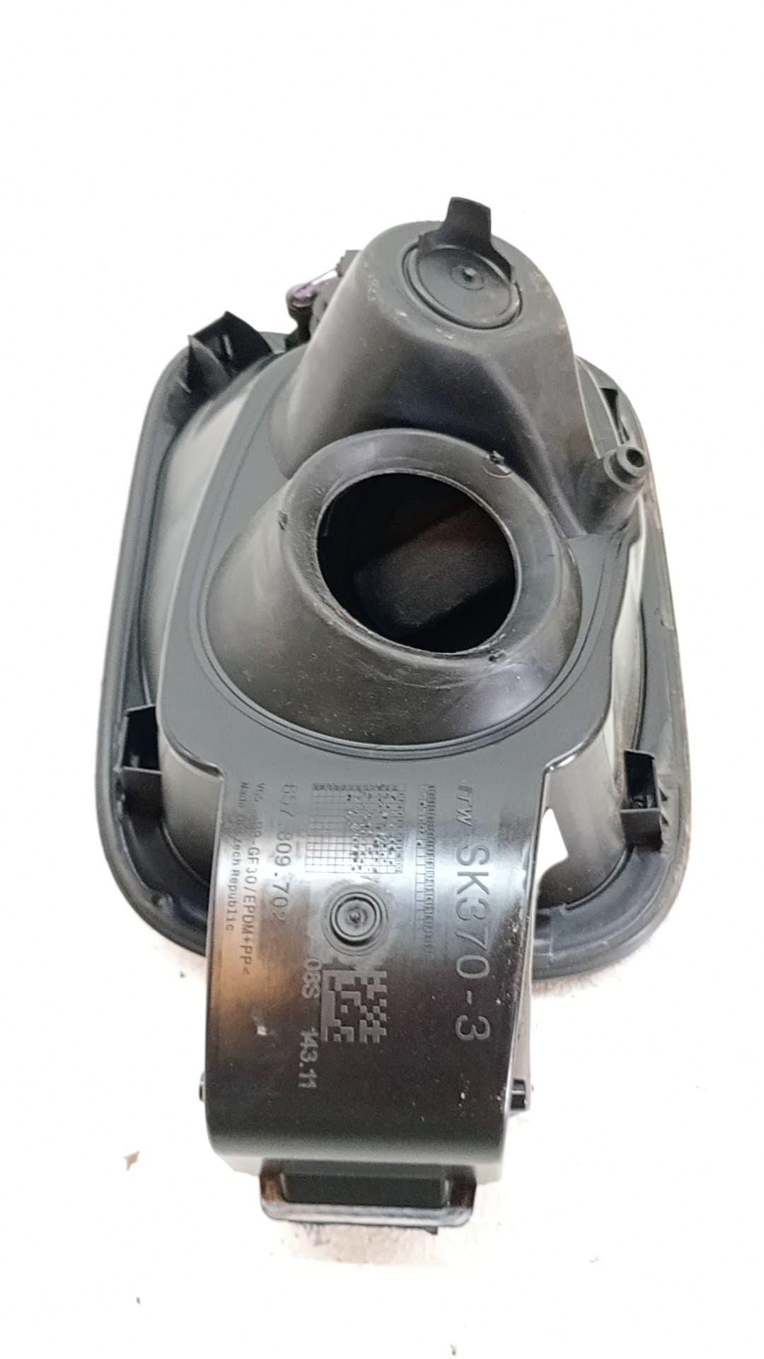 Tapa exterior combustible SKODA KAMIQ (NW4) 3