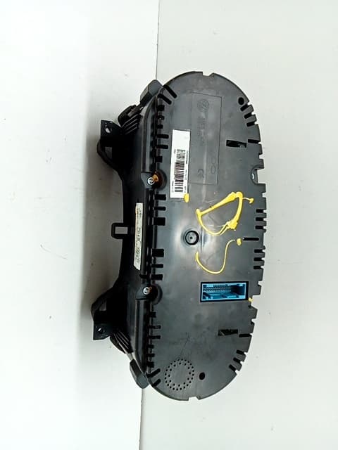 Cuadro instrumentos SKODA YETI 5