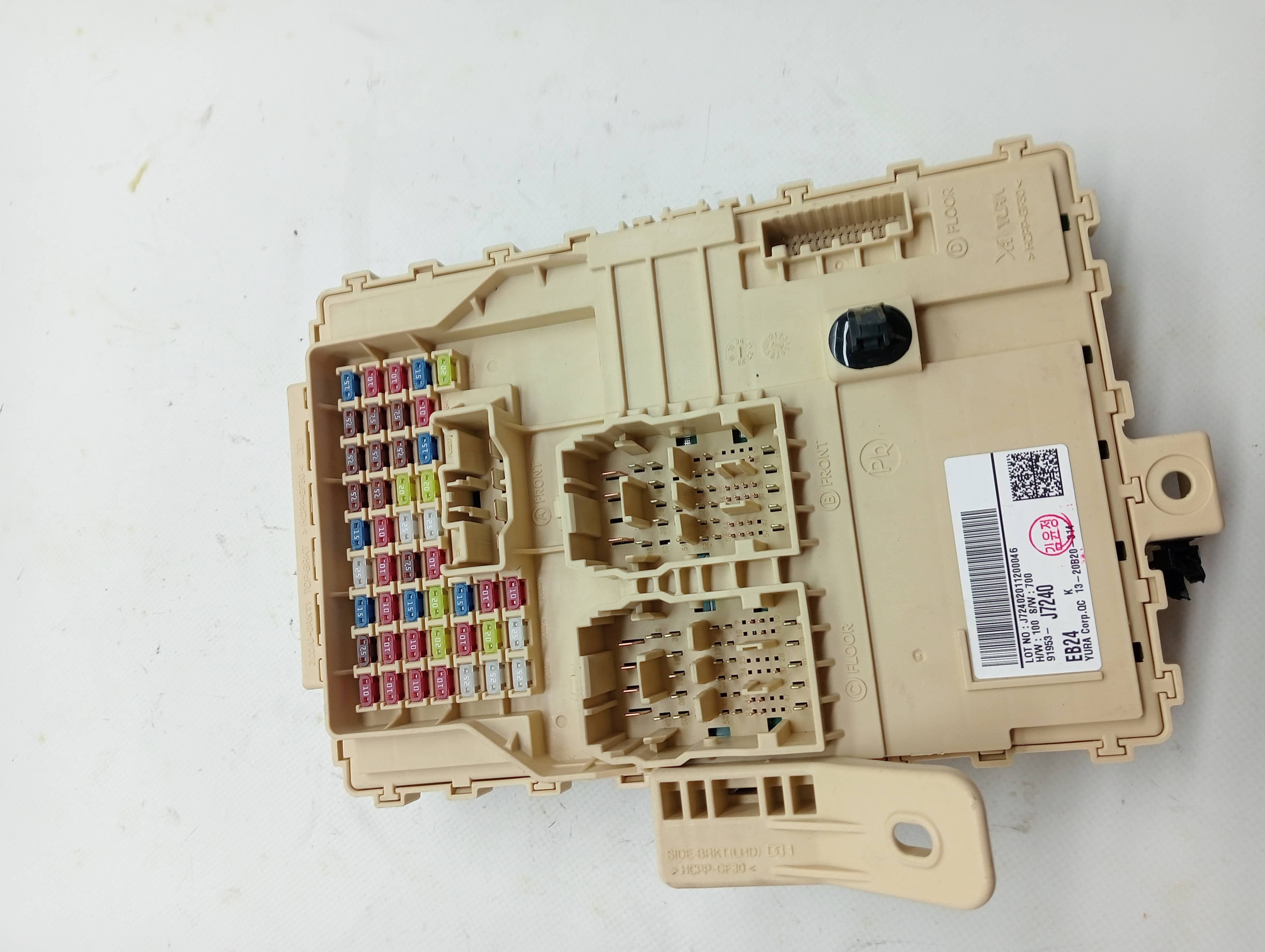 Caja reles / fusibles KIA XCEED