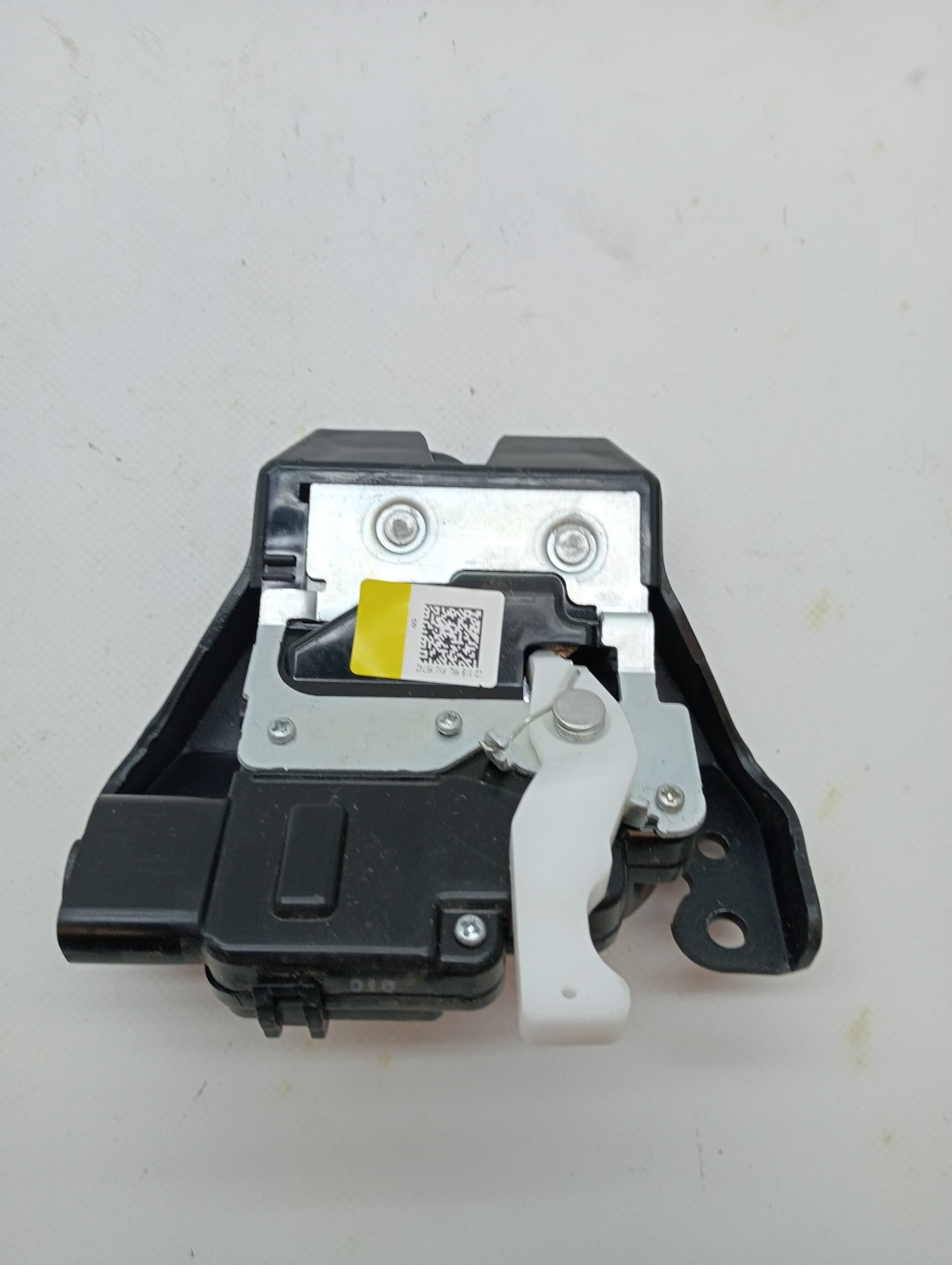 Cerradura maletero / porton KIA XCEED 3