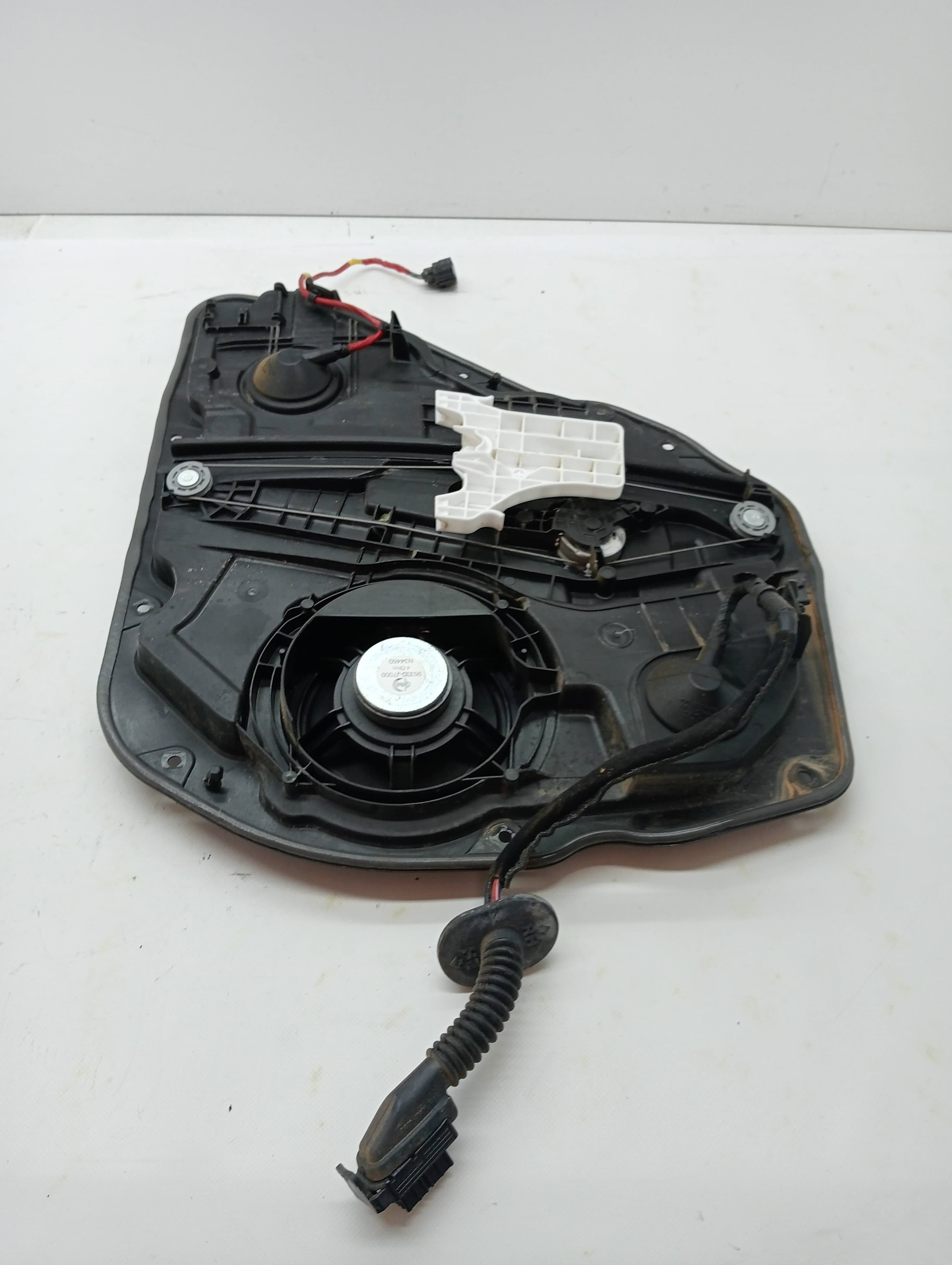 Elevalunas trasero izquierdo KIA XCEED 2