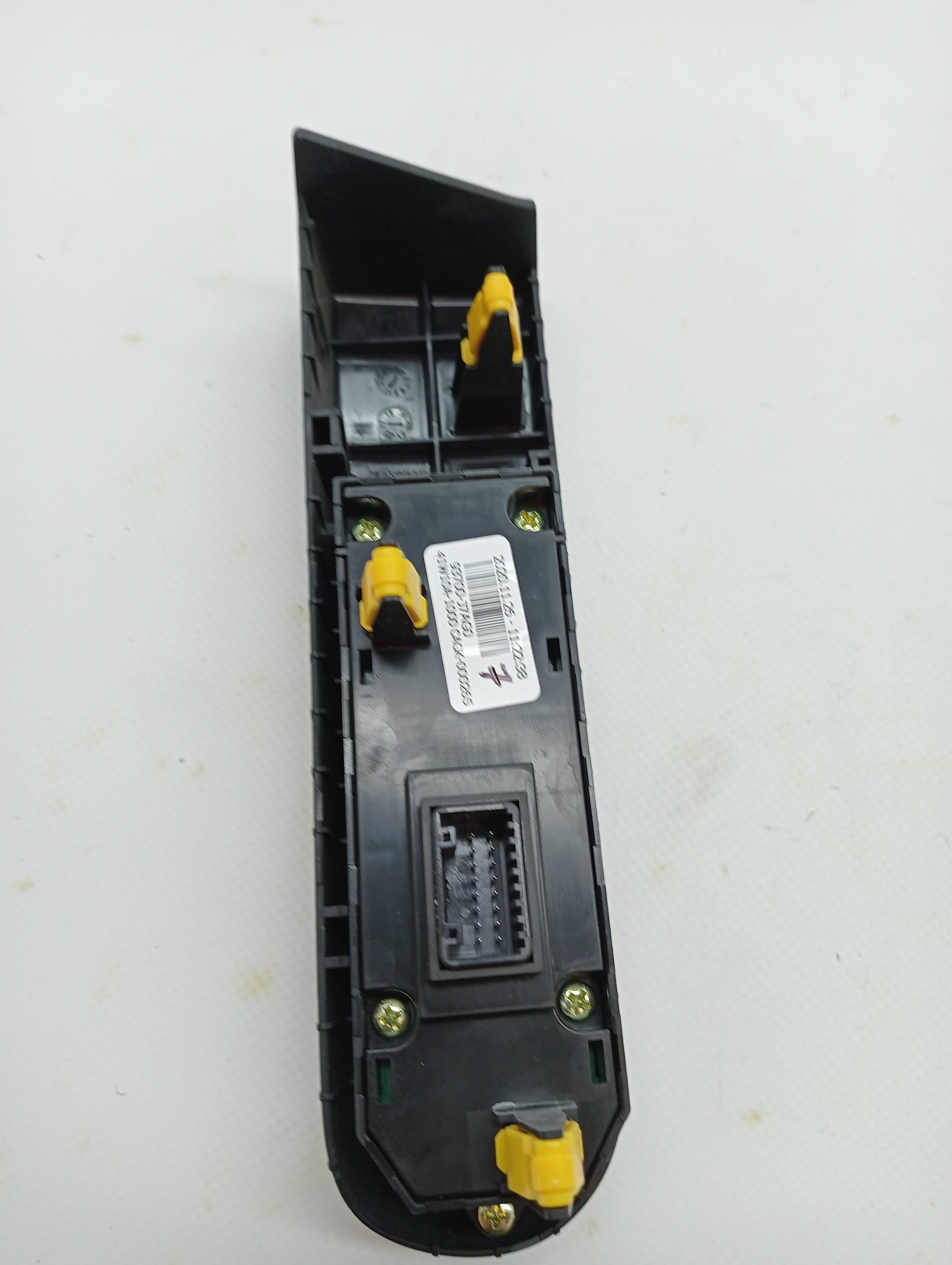 Mando luces KIA XCEED 3