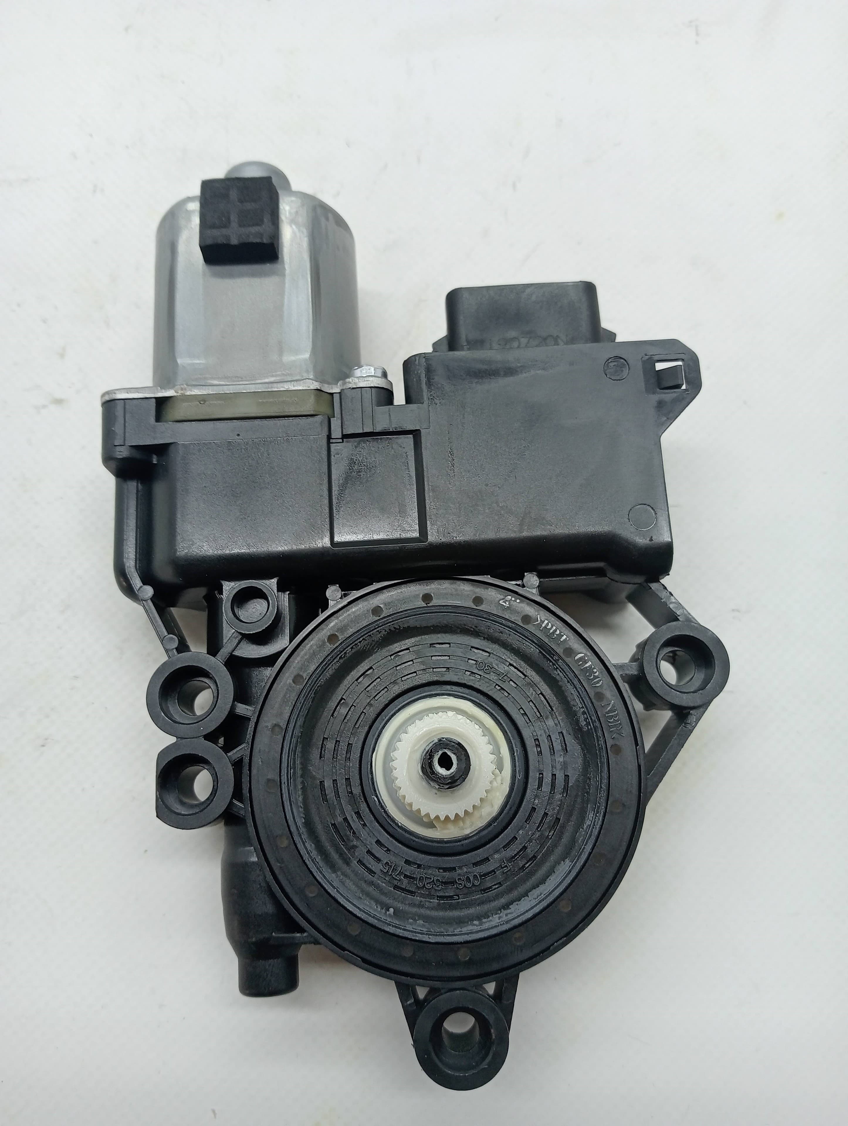Motor elevalunas delantero derecho KIA XCEED 2