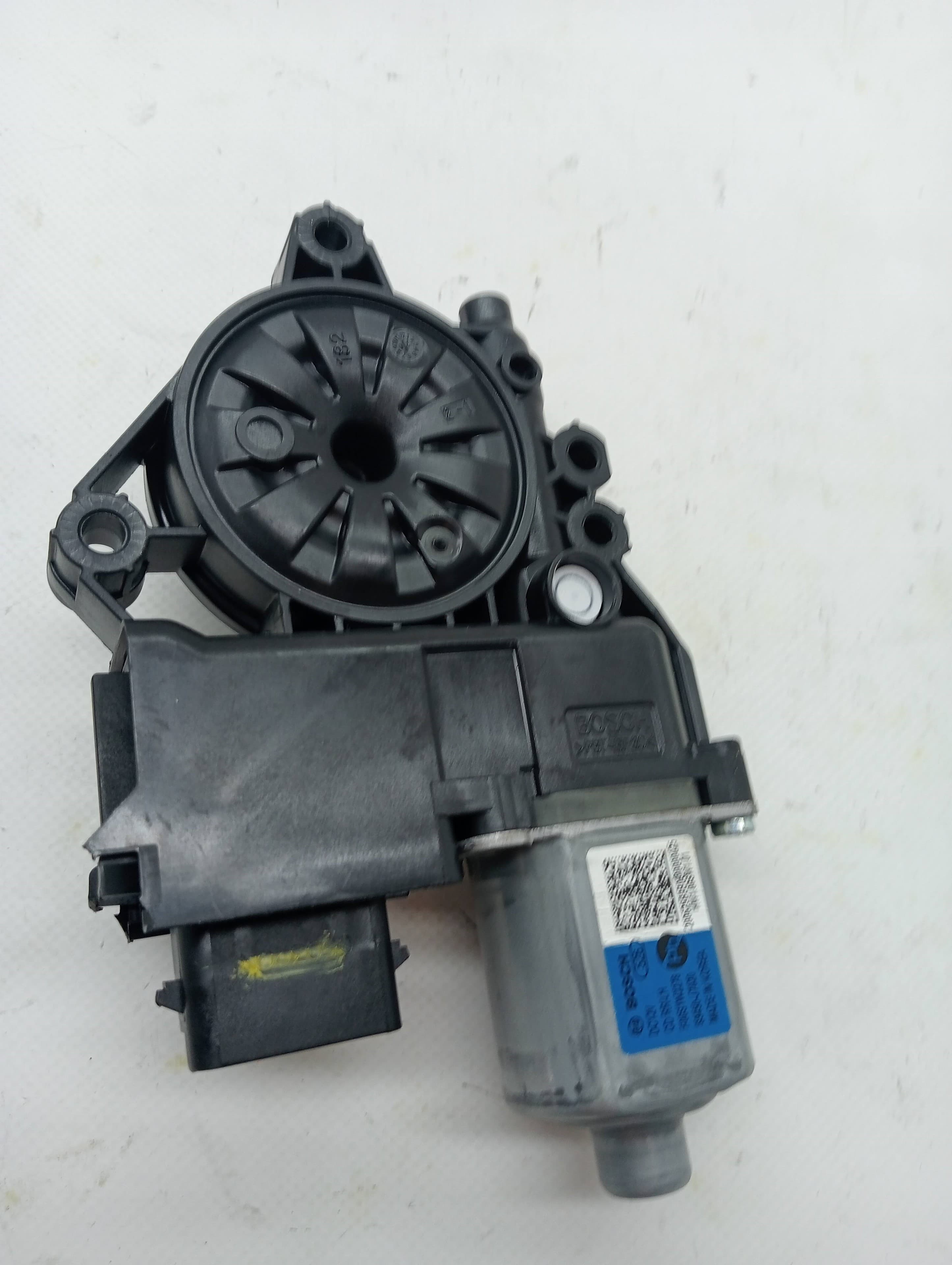 Motor elevalunas trasero izquierdo KIA XCEED 3