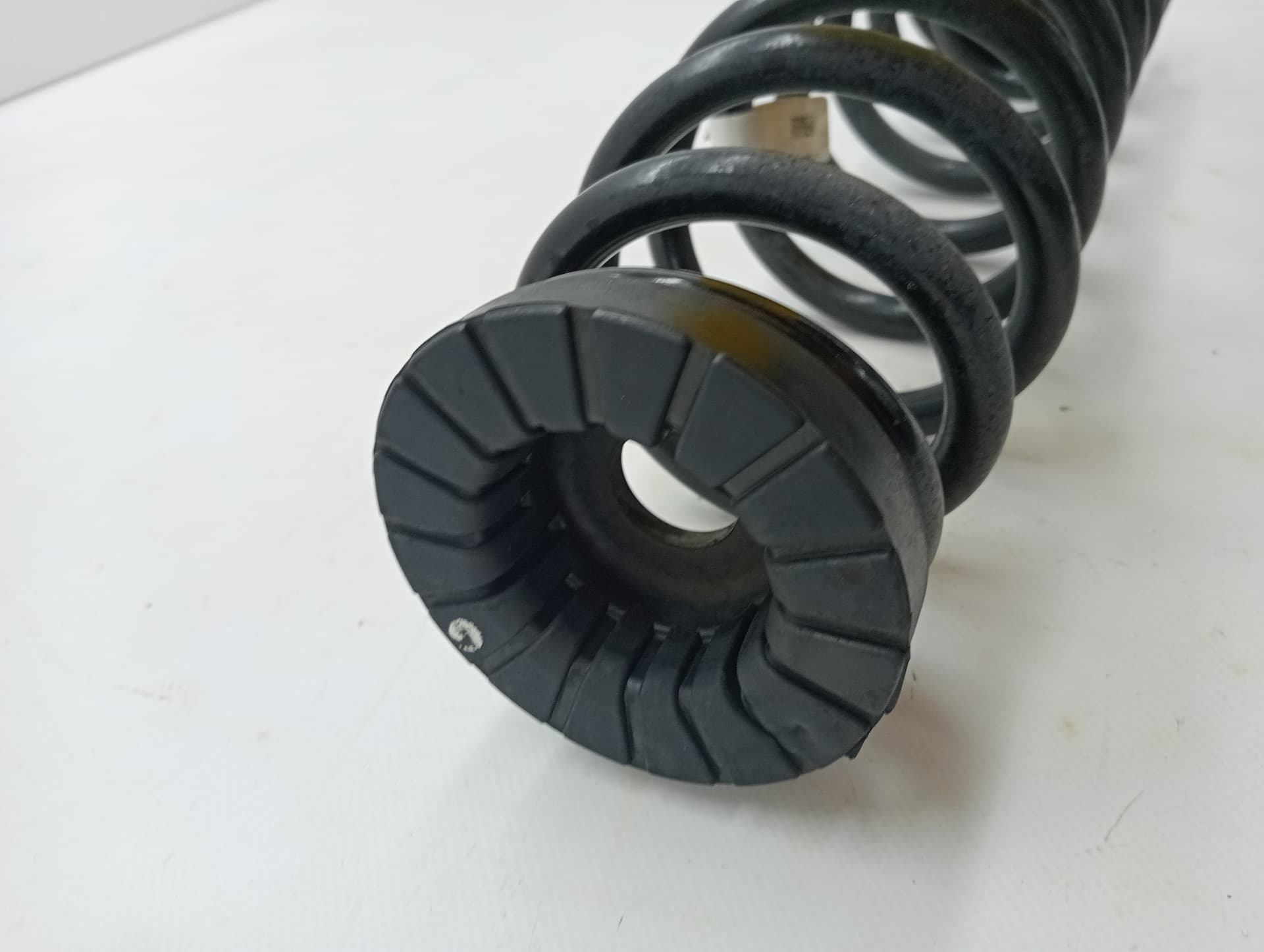 Muelle amortiguacion KIA XCEED 3