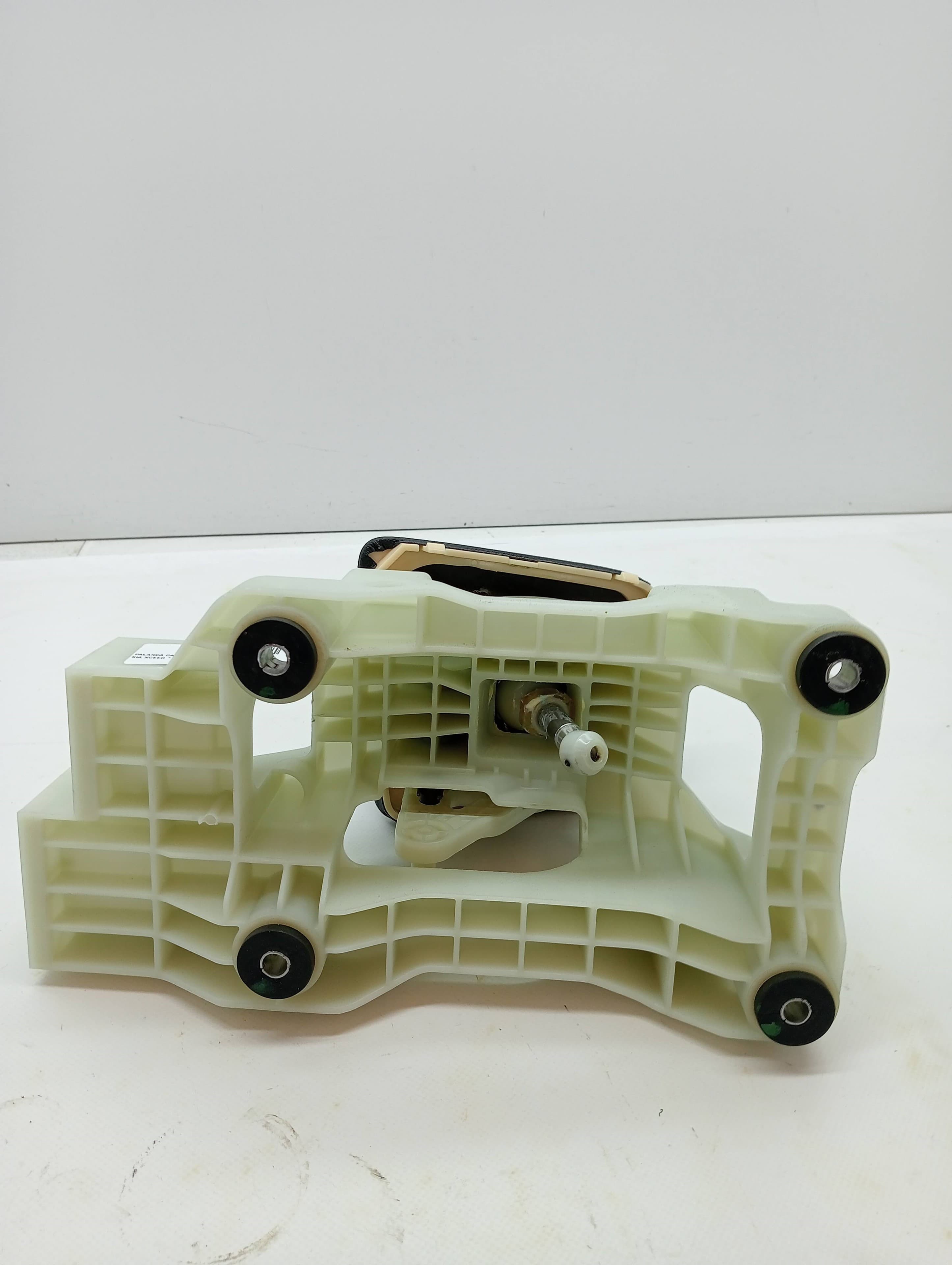 Palanca cambio KIA XCEED 3