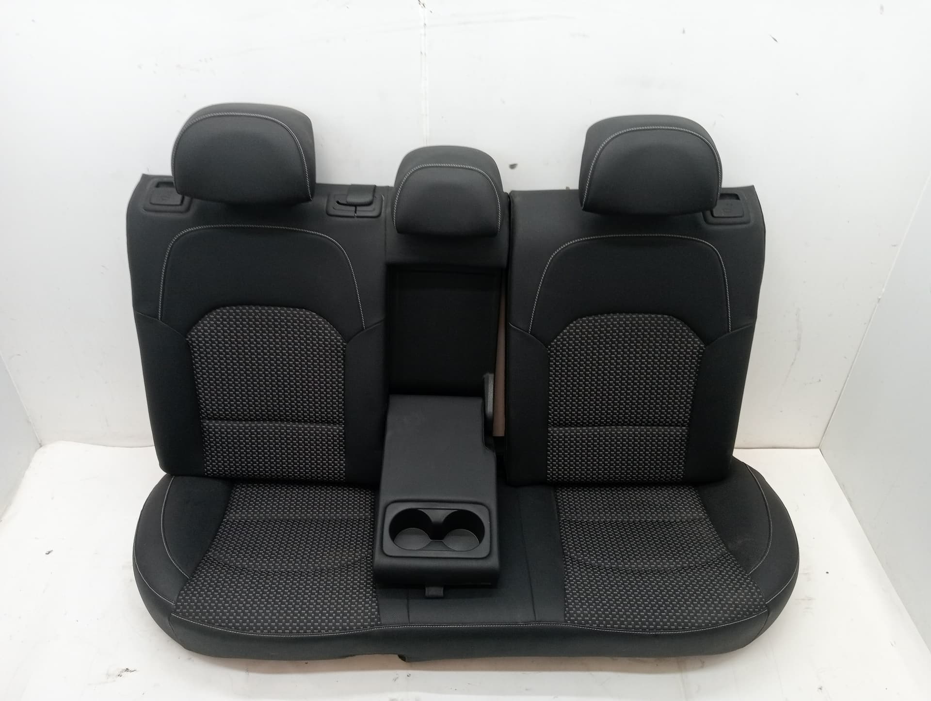 Cerradura asientos traseros KIA XCEED