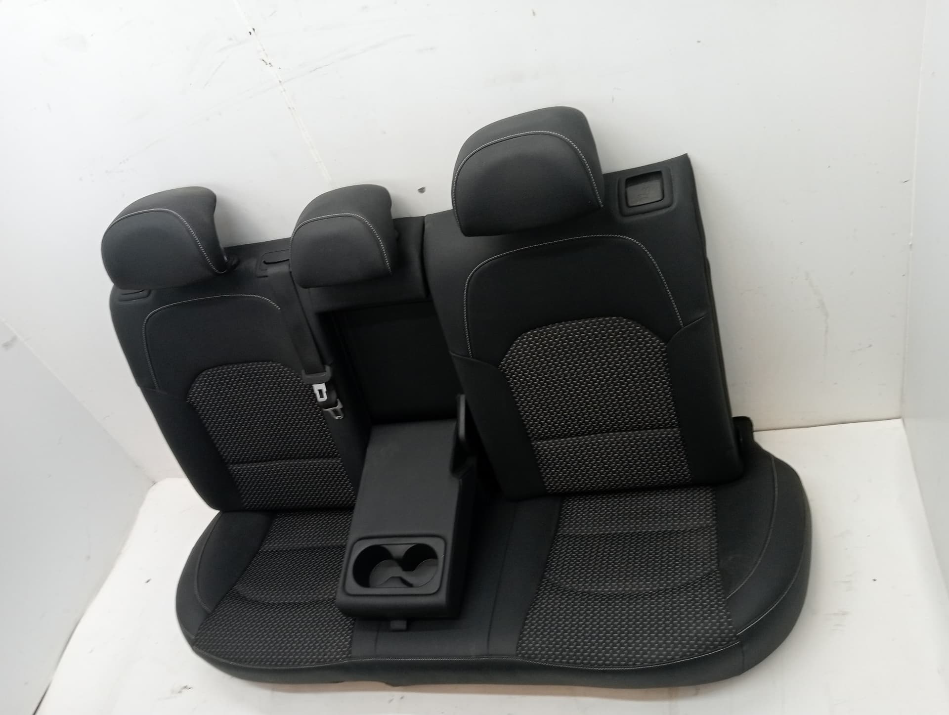 Cerradura asientos traseros KIA XCEED 2