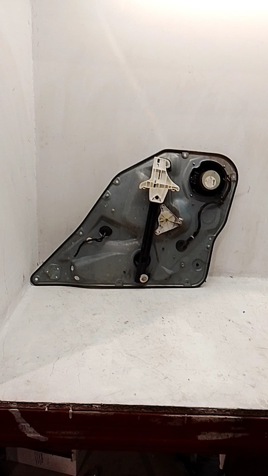 Elevalunas trasero izquierdo SEAT IBIZA (6L1) 2