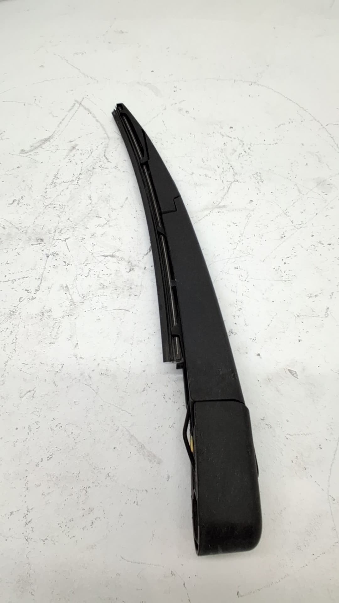 Brazo limpia trasero KIA CARENS