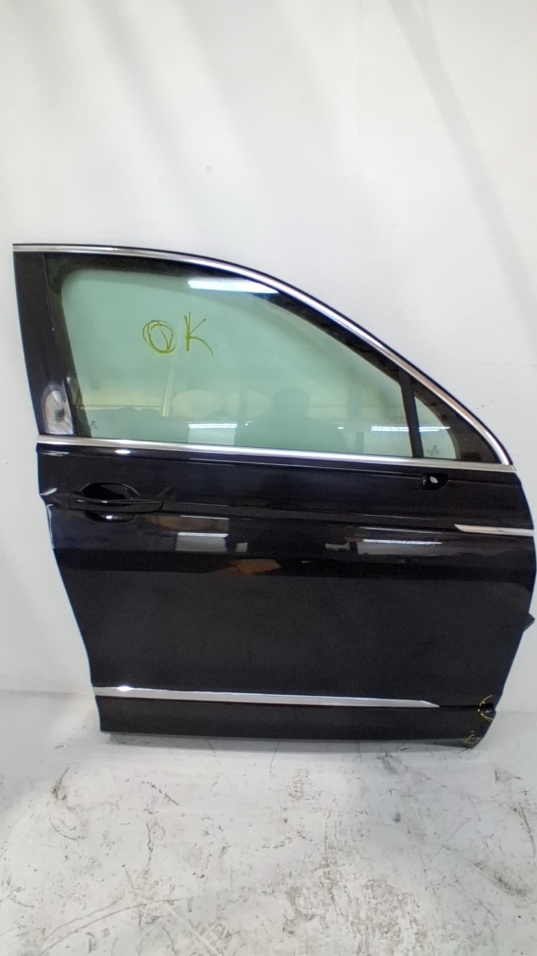 Puerta delantera derecha VOLKSWAGEN TIGUAN (AX1)