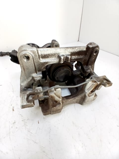 Recambio FORD FOCUS ref. 2571536