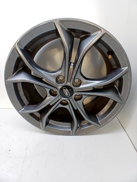 Llanta FORD FOCUS 3