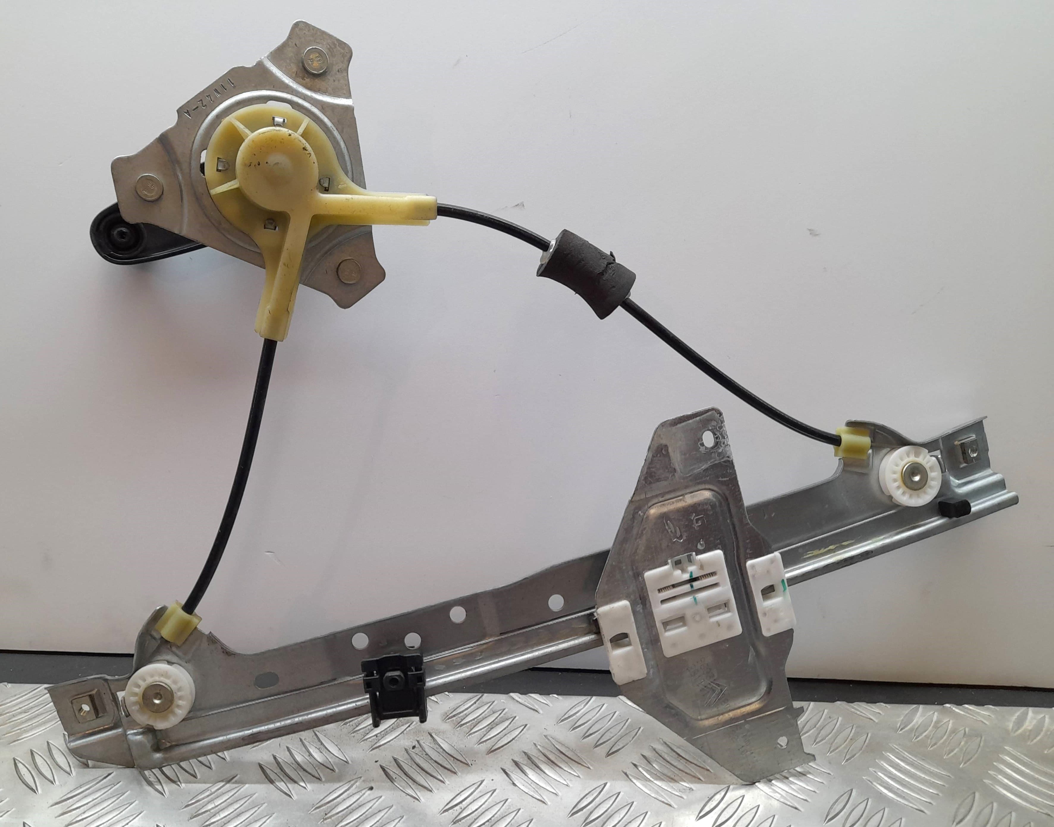 Elevalunas trasero izquierdo CITROEN C3